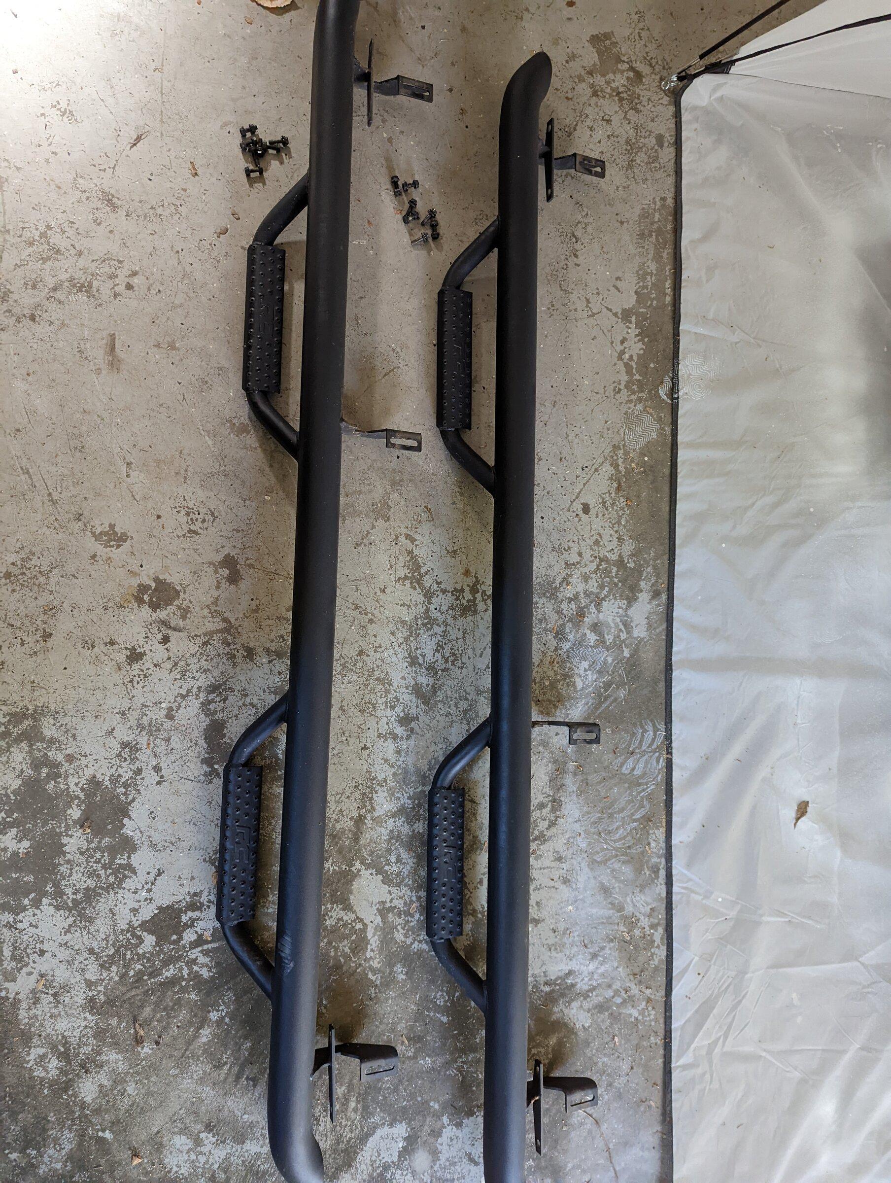 Jeep Gladiator Rough Country JT/JL 4 Door Running Boards / Side Steps $225 PXL_20220410_202447343