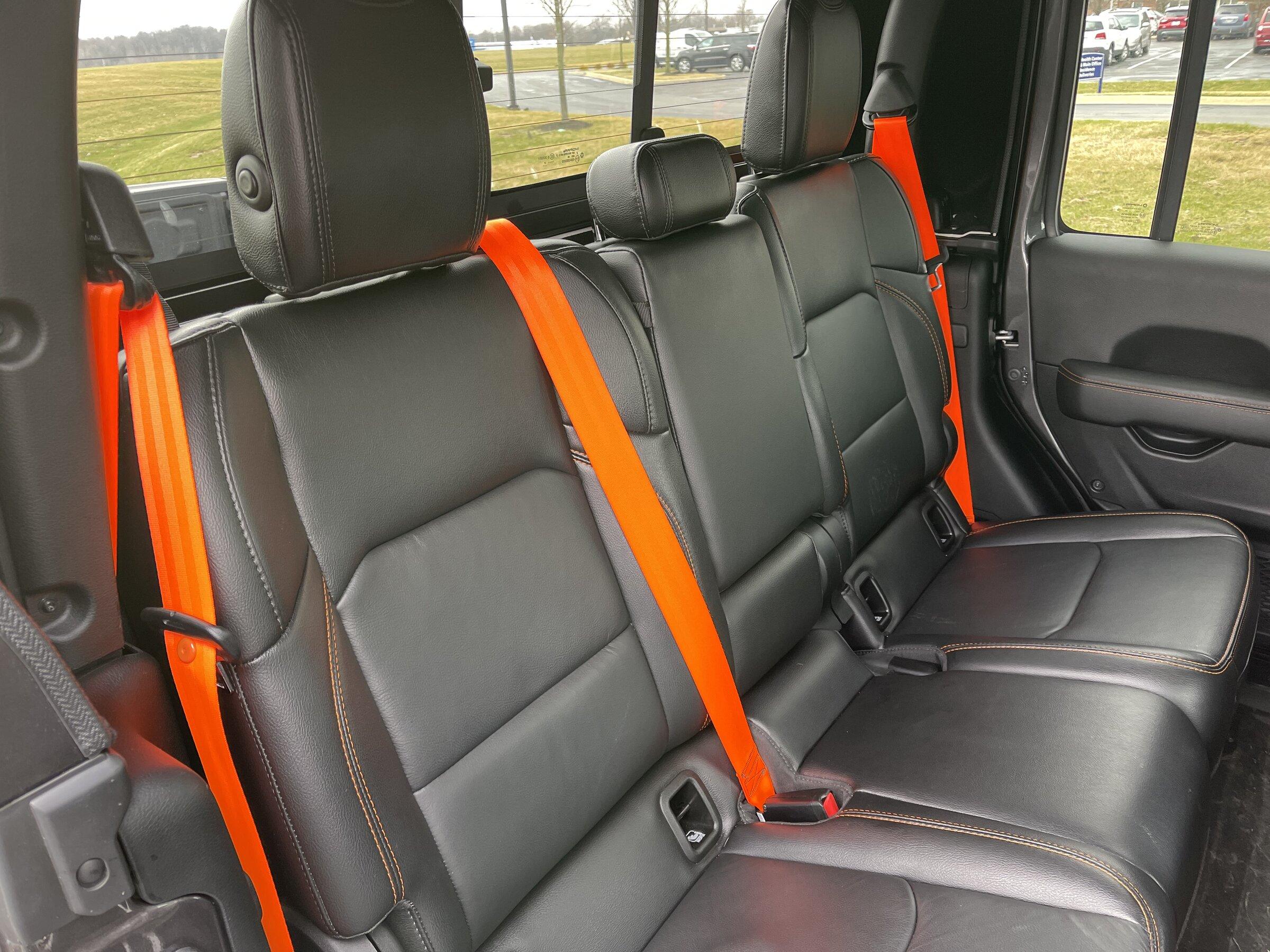 Jeep Gladiator Mojave orange mods BC3C77A4-91D1-462E-8BC6-32DA48527327