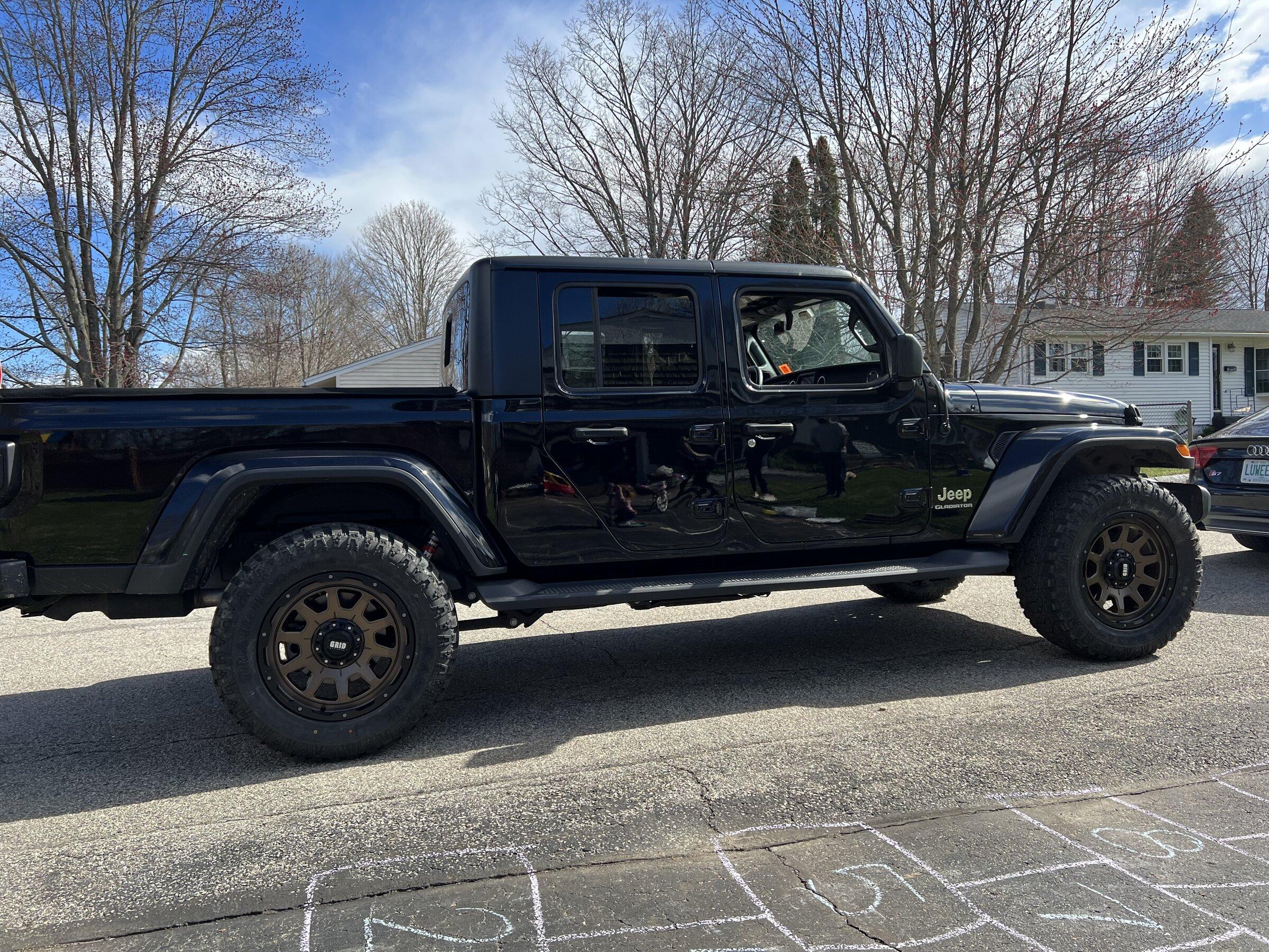 Jeep Gladiator SHOW ME YOUR WHEELS! 1BA65DB3-3D00-46EF-AA31-CD1BC4E8F878