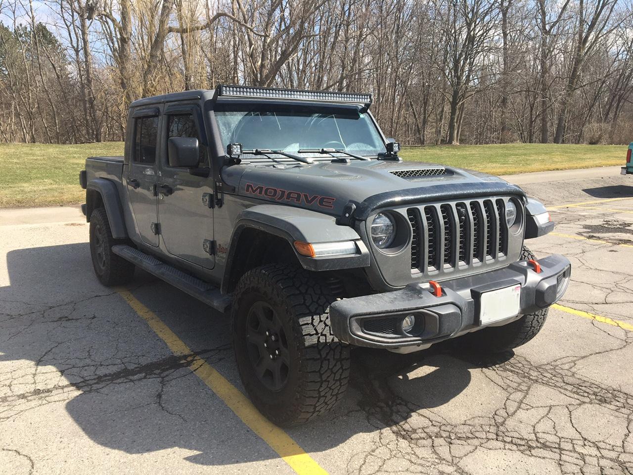 Jeep Gladiator STING GRAY Gladiator JT Club 21 Mojave Passenger Side