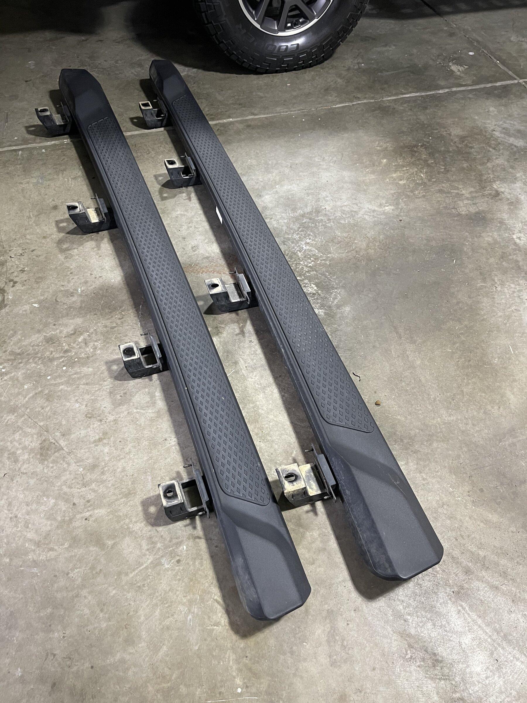 Jeep Gladiator For Sale: OEM Running Board / Side Steps FC184471-F171-4160-86C2-F2EE62D68432