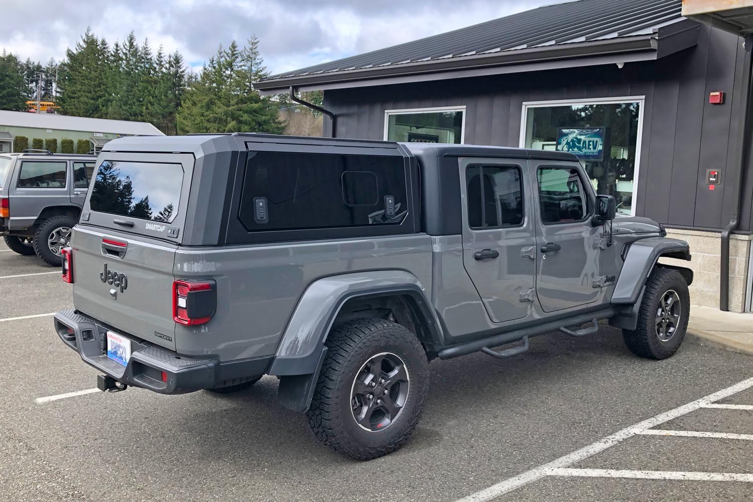 Jeep Gladiator RSi SmartCap EVO Gladiator Fitment RSi-pass-side-angle