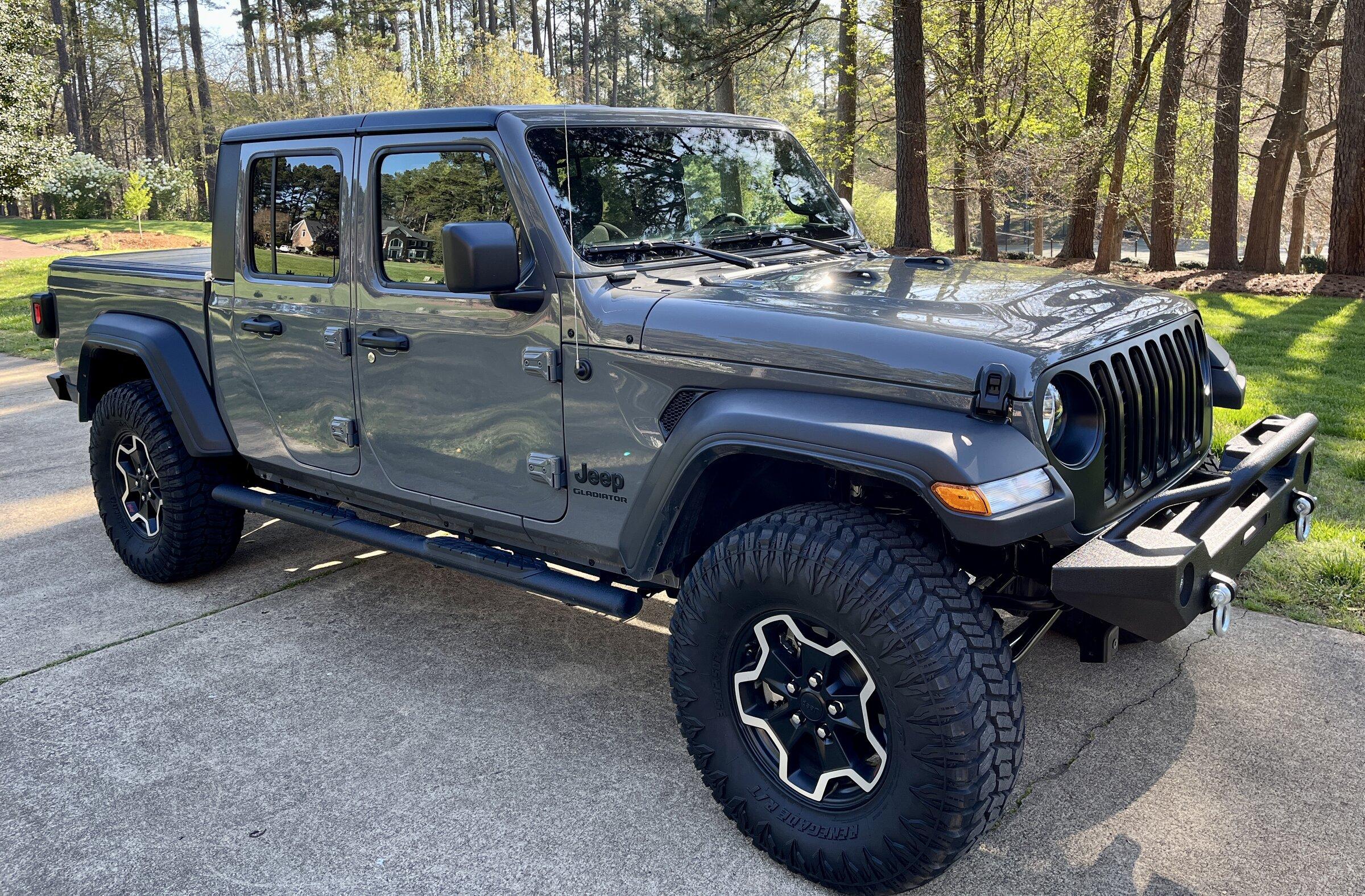 Jeep Gladiator STING GRAY Gladiator JT Club 038221E1-764F-4B2B-9CE1-2F89790B72E0