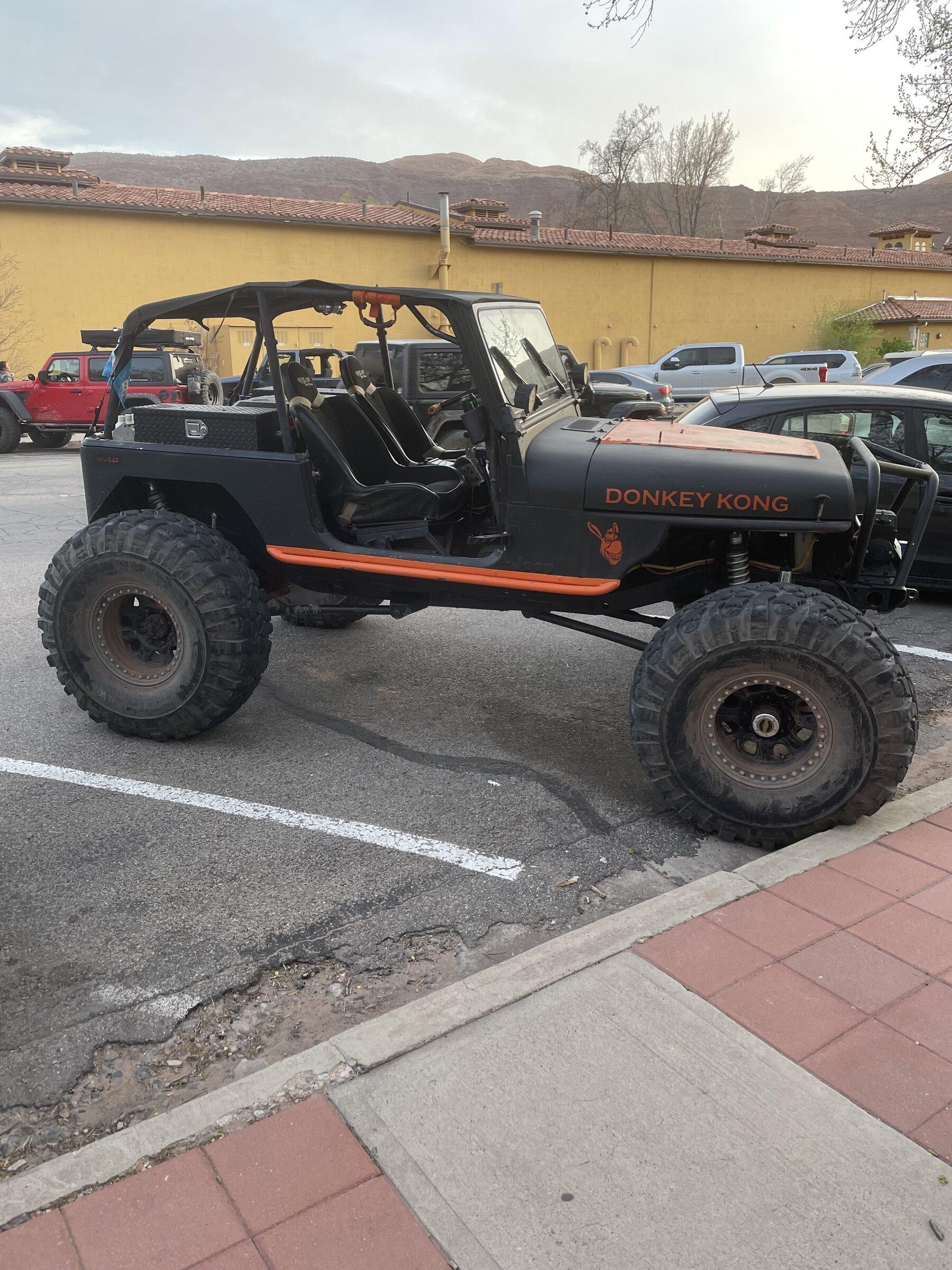 Jeep Gladiator Sarge Green Cali in Bakersfield CA 4D863AD0-A4DD-4084-B1FF-0C23E585B927