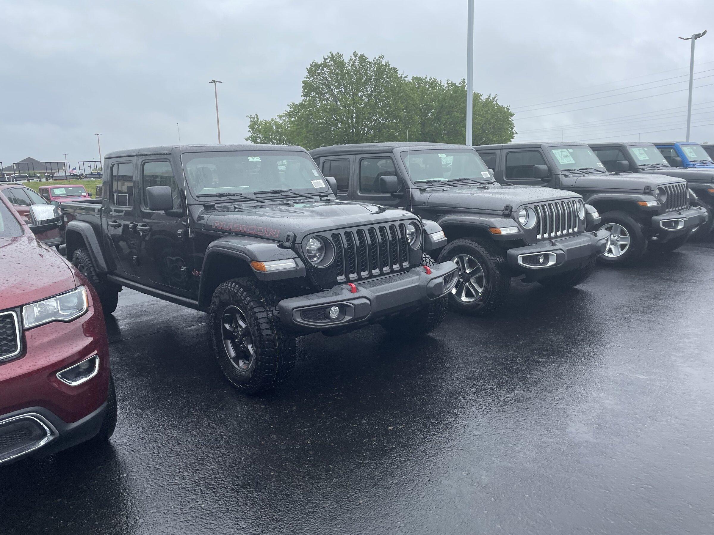 Jeep Gladiator Gupton Motors up to 8% below invoice CA078A96-4568-47B8-B94D-5FED43143B1B
