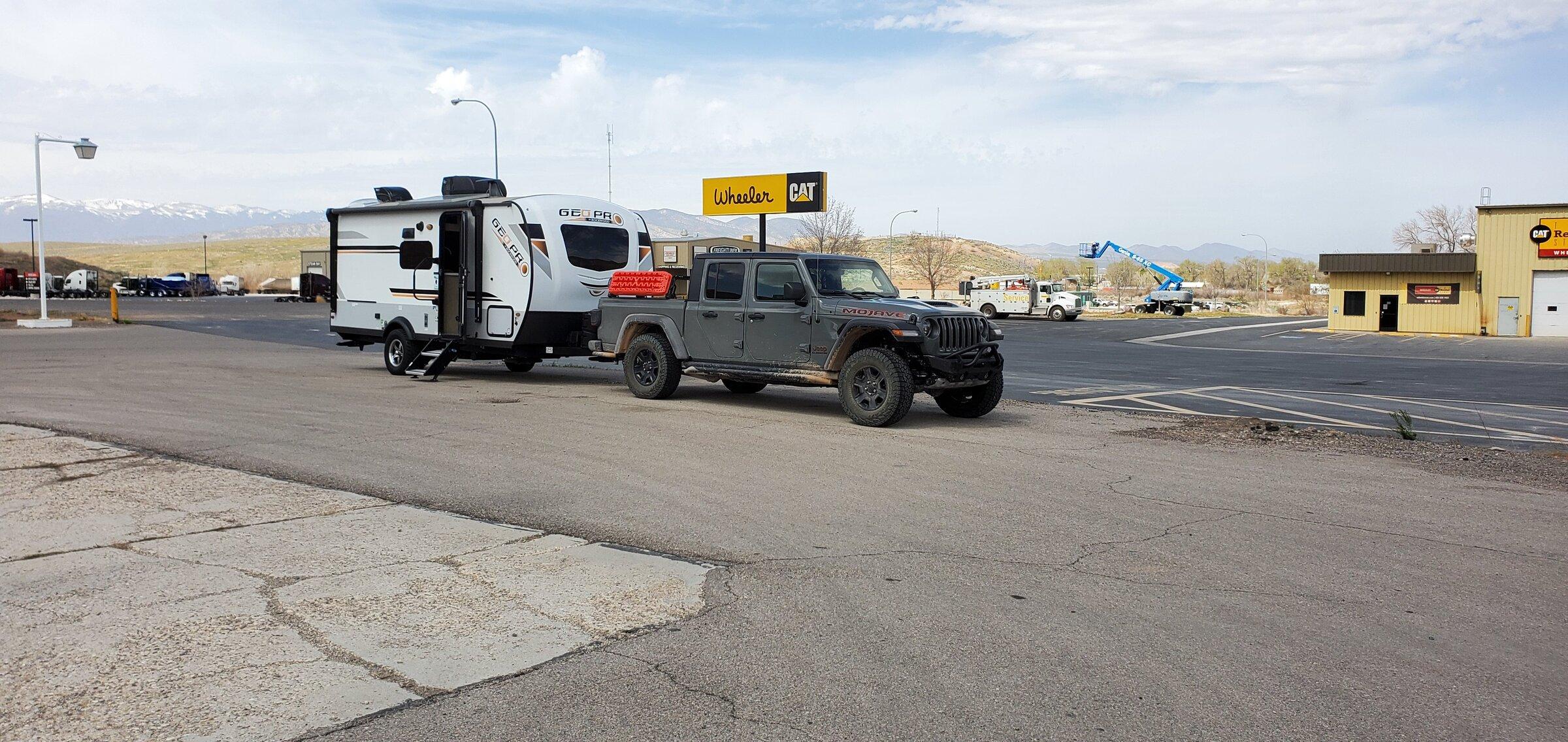 Jeep Gladiator My towing review. UPDATE! Now with 37s! 20220409_134524