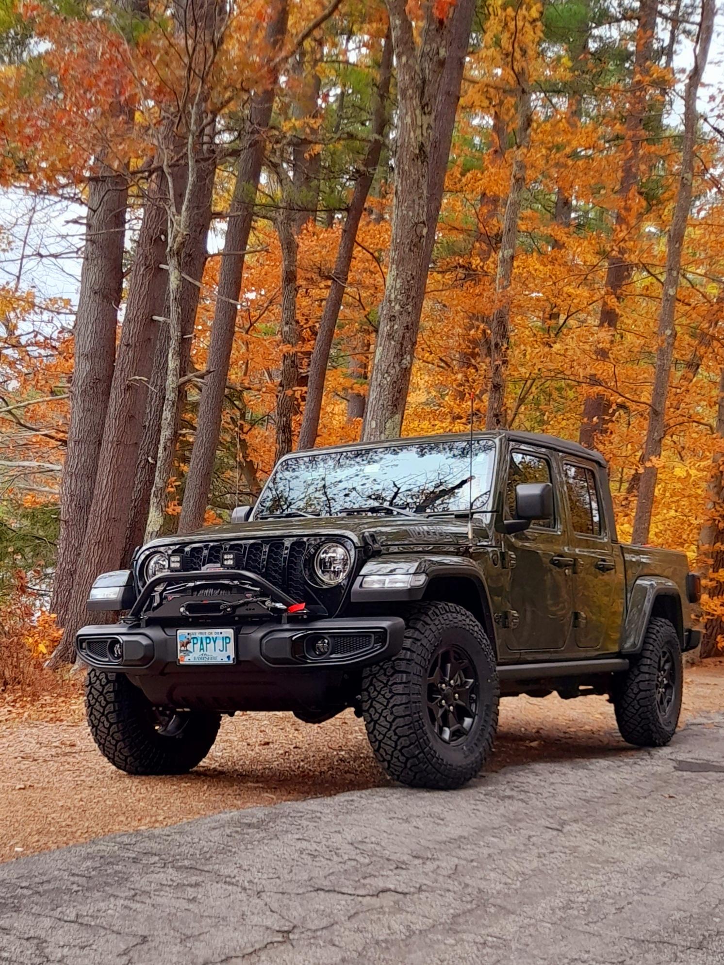 Jeep Gladiator Lights on bumper bash bar 20211102_130128