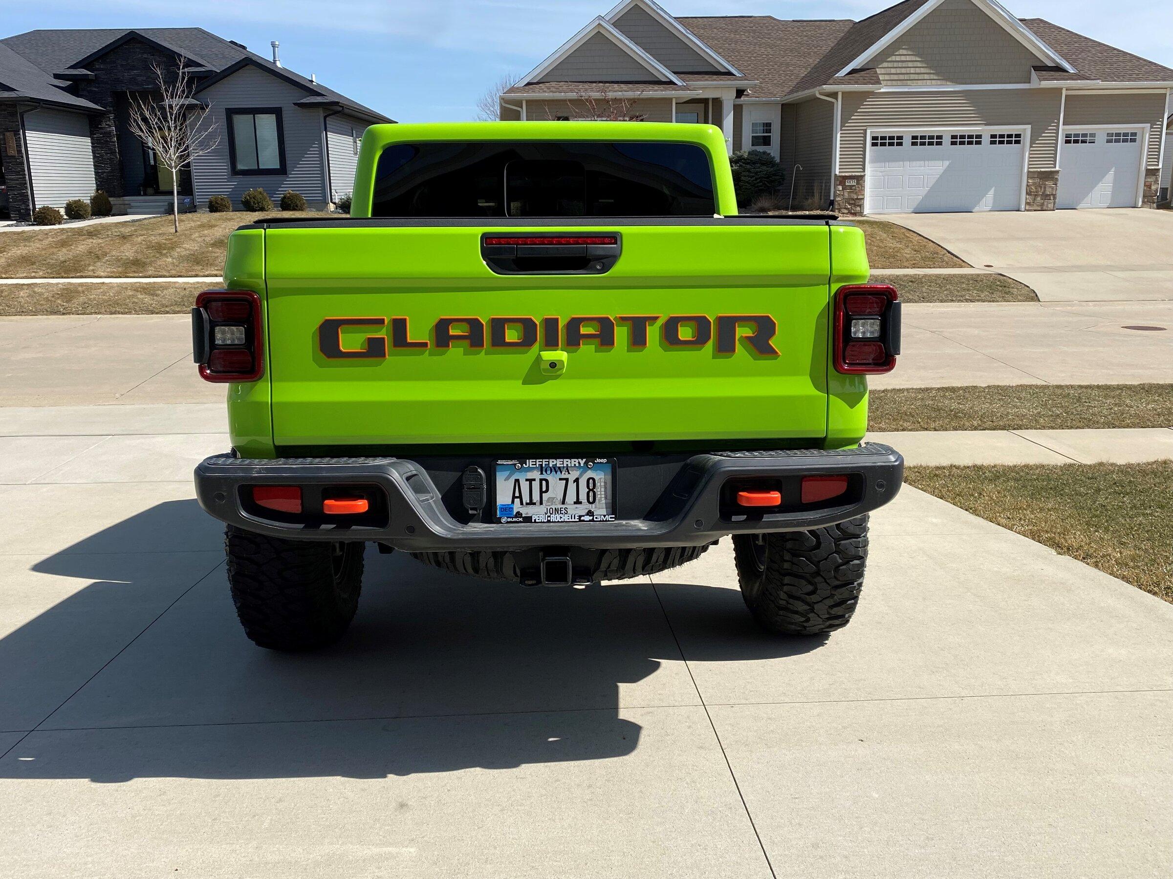 Jeep Gladiator Mojave orange mods ee