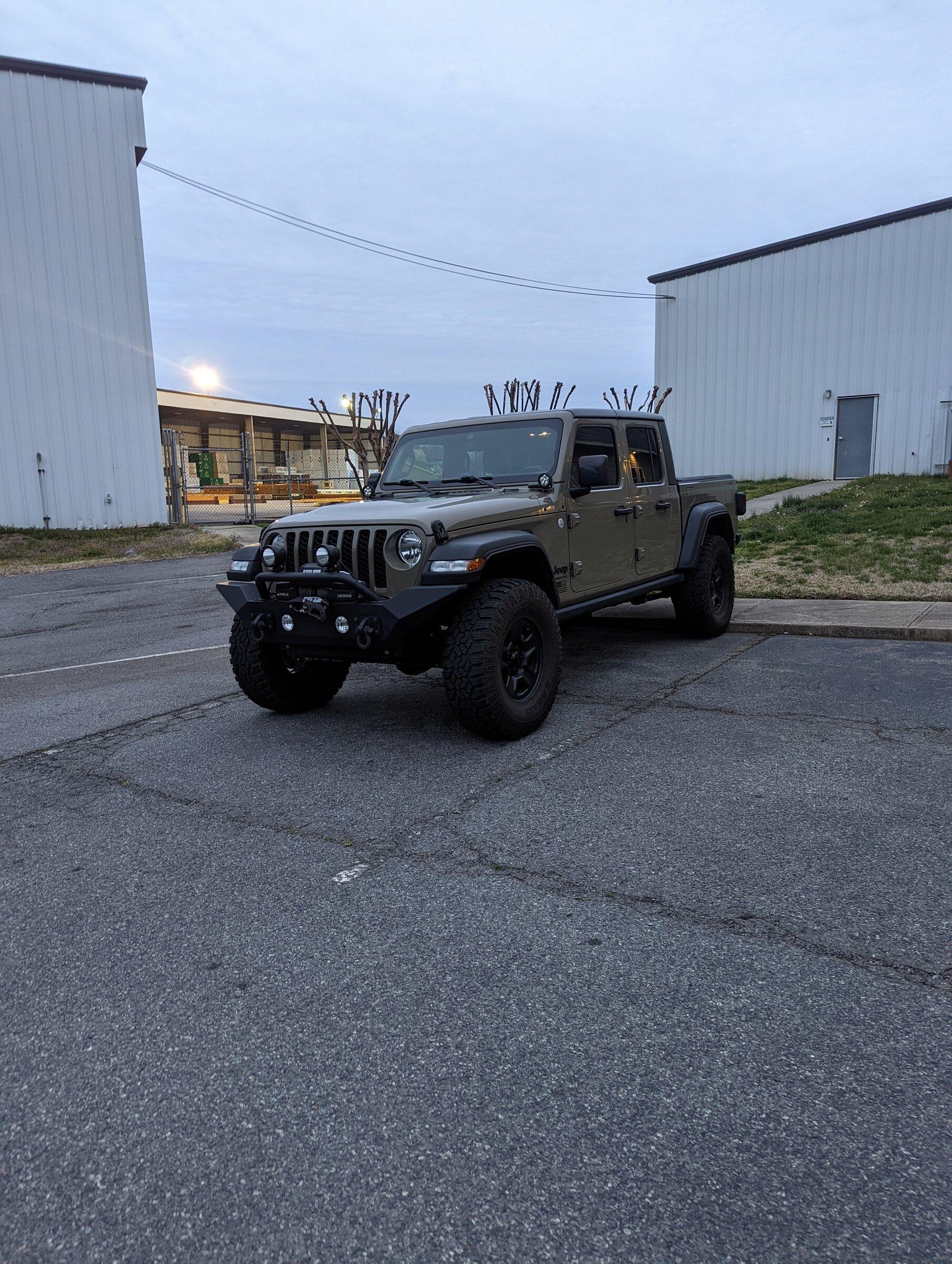 Jeep Gladiator 6th gear most of the time. PXL_20220316_112738951.MP