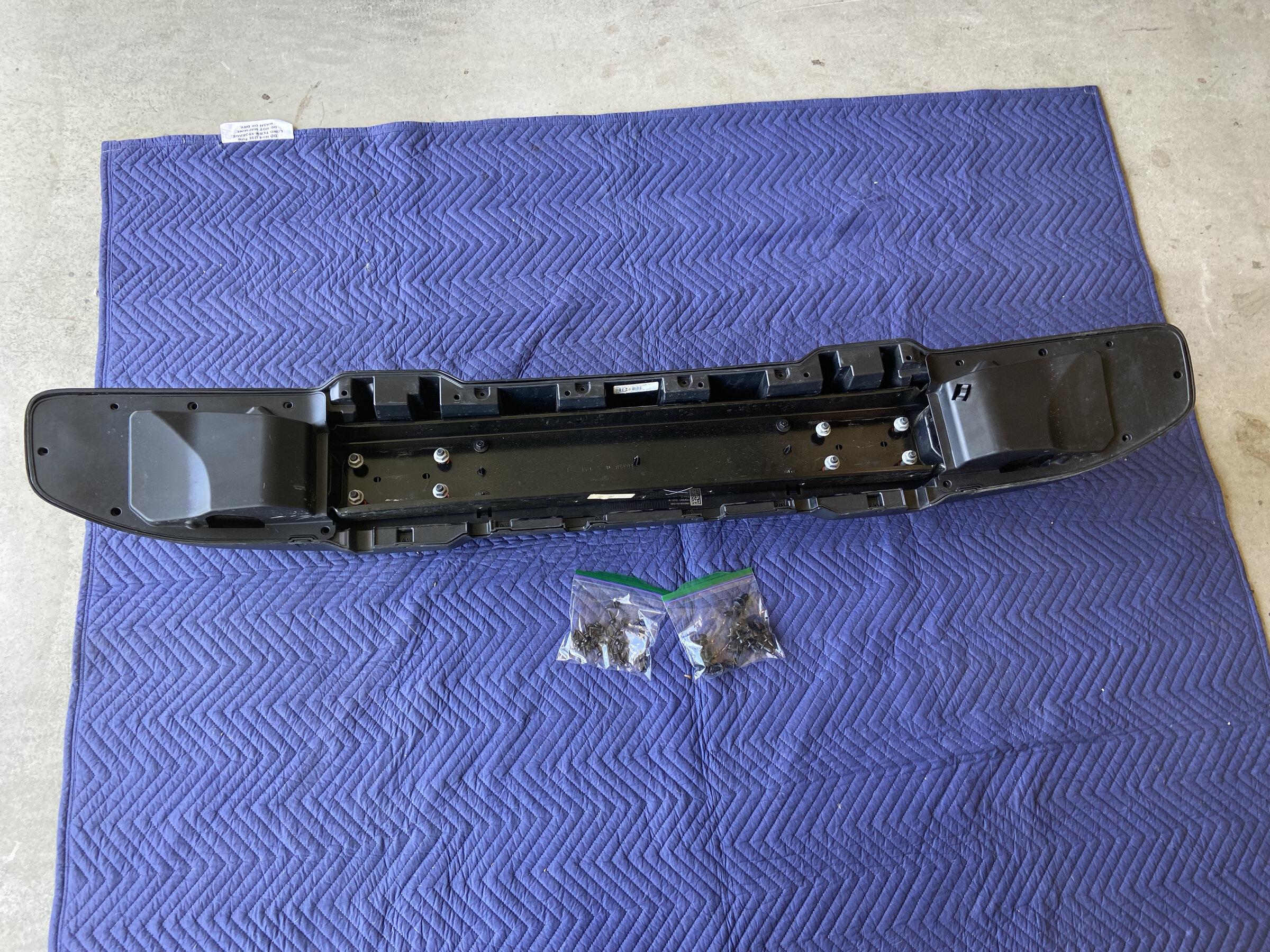 Jeep Gladiator 2021 Mojave Front Plastic Factory Bumper w Fog Lights - REDUCED $80 Bumper5