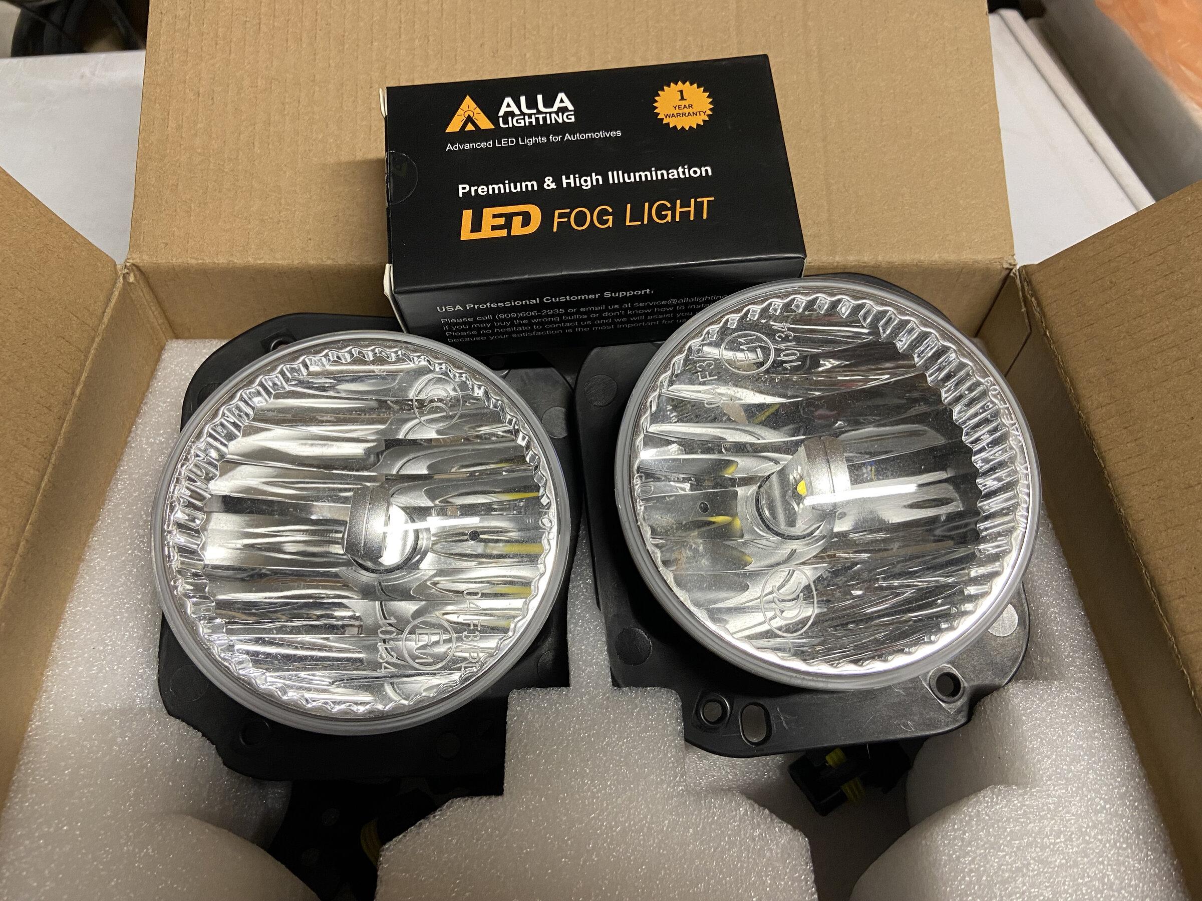Jeep Gladiator 2021 Mojave Front Plastic Factory Bumper w Fog Lights - REDUCED $80 Bumper7