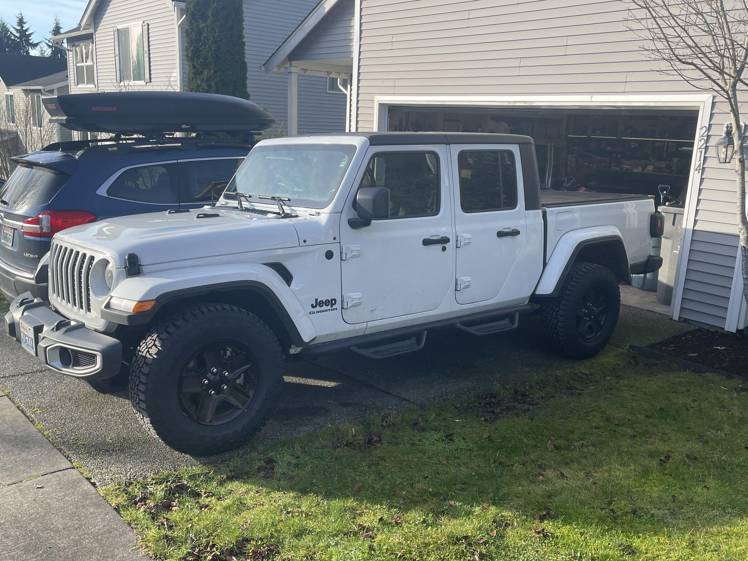 Jeep Gladiator BRIGHT WHITE Gladiator JT Club 9F5C4E59-CEFA-4B46-A8F2-C390DC2E63A0