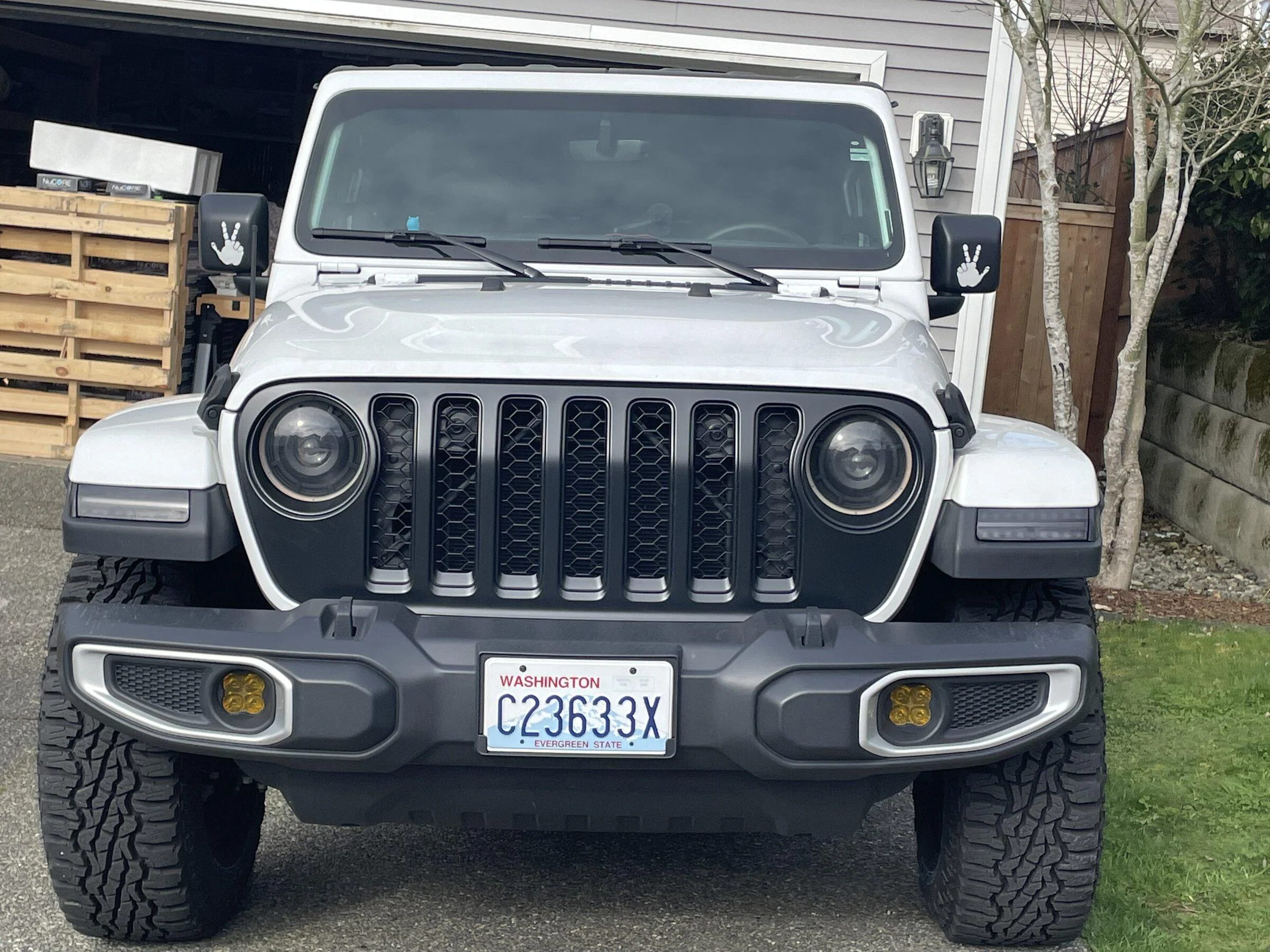 Jeep Gladiator BRIGHT WHITE Gladiator JT Club 497CCD30-EEB9-4220-B605-229CF0D27141