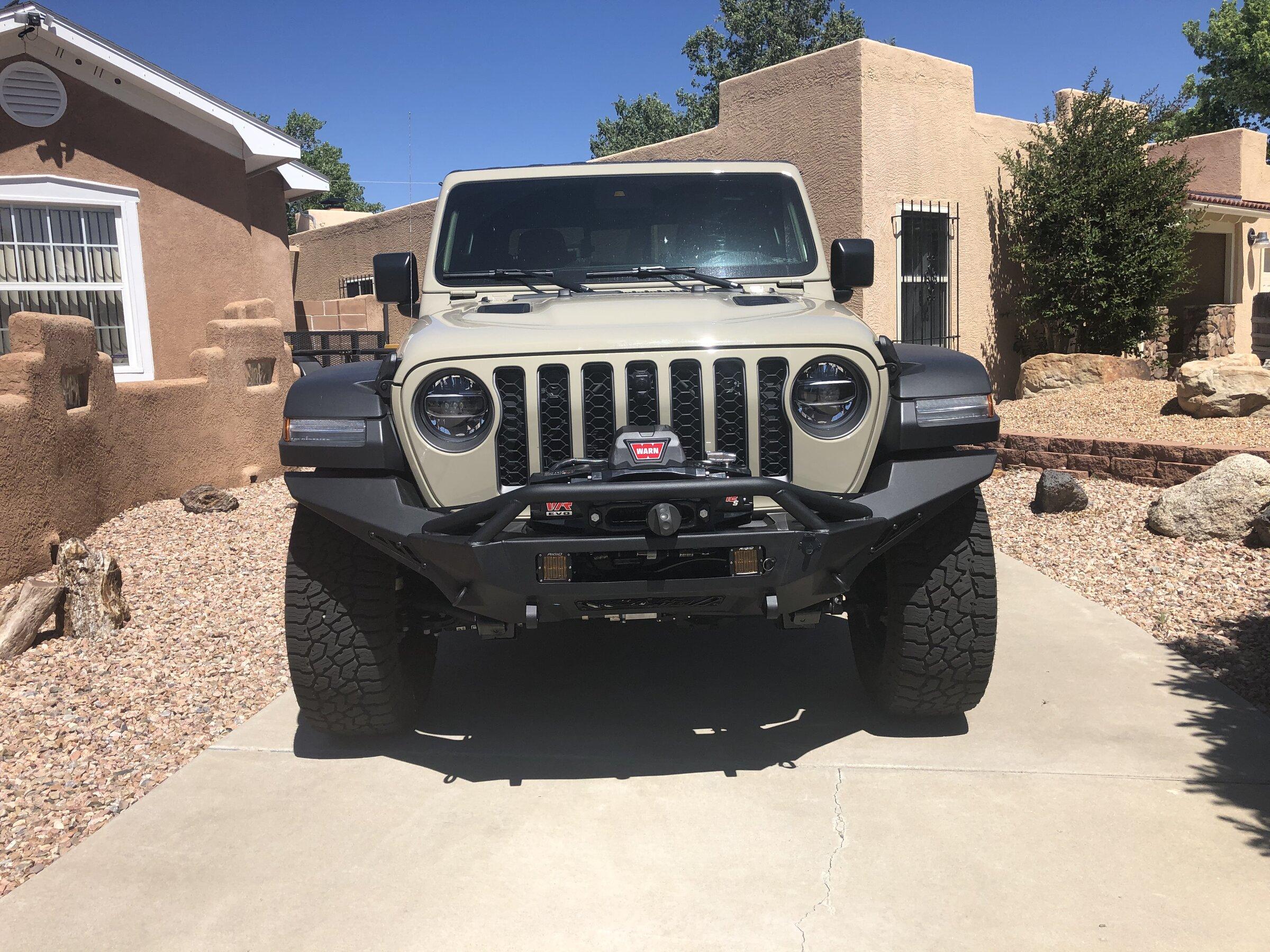Jeep Gladiator Low profile front bumper 8AC1765F-3F92-4285-AC7A-F90AE5EA2A87