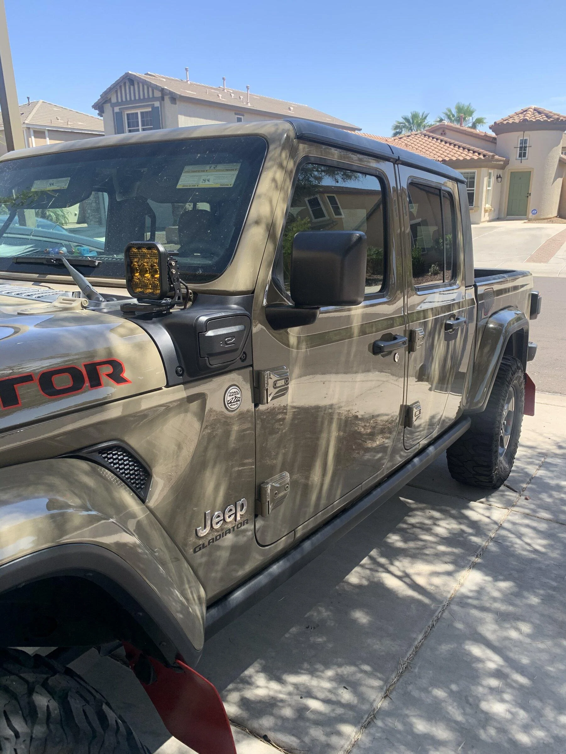 Jeep Gladiator Wrangler 4XE charge port cowl repurposed for ARB on-board air connection 3FBB525C-F7FA-4492-86FE-3DFBA14F8697