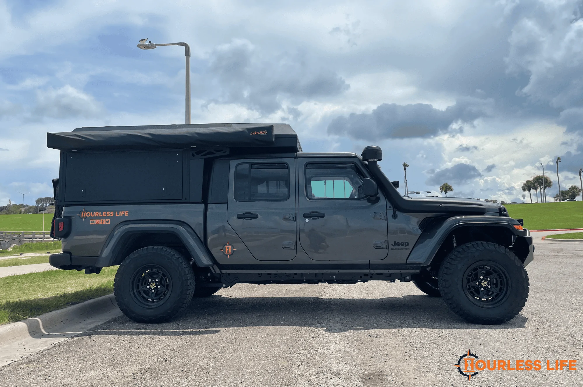 Jeep Gladiator Any good with Photoshop? Jeep-Gladiator-Overland-Build