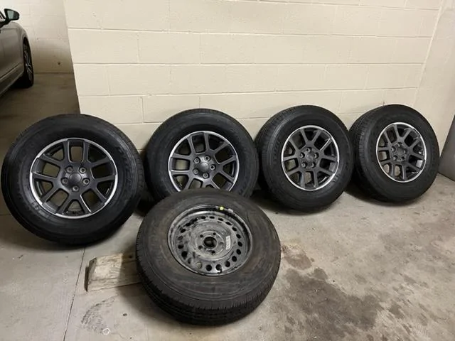 Jeep Gladiator 2020 Gladiator Overland Wheels/Tires $450 IMG_0642