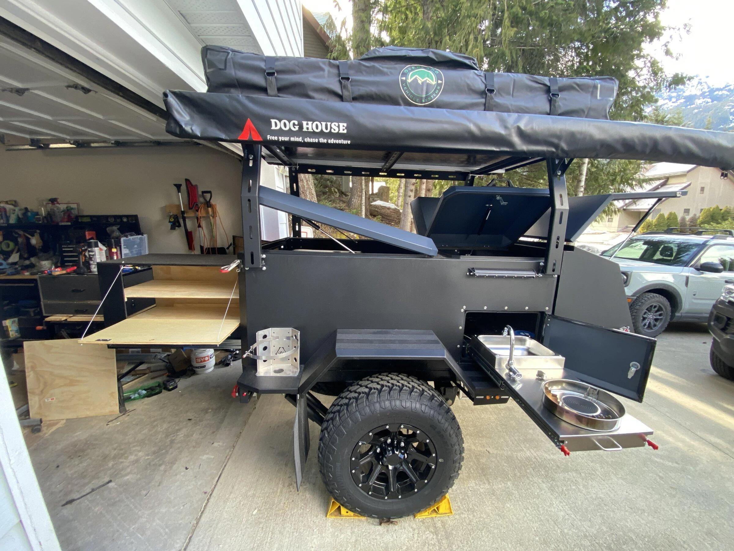 Jeep Gladiator Doghouse Gen II Overland Trailer AA9C1E83-7442-4839-B764-5F28C29F5232