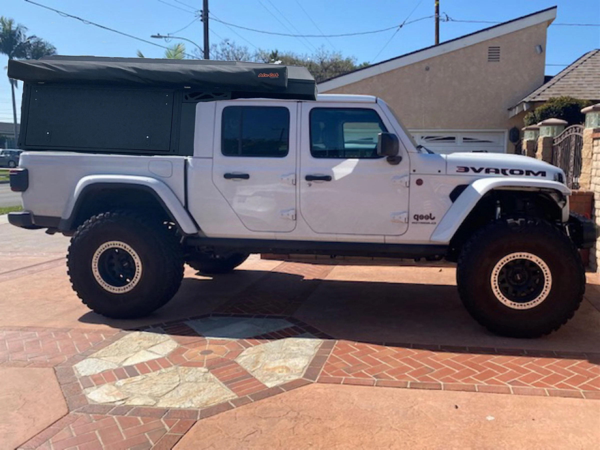 Jeep Gladiator Any good with Photoshop? E8D3AF59-53D8-4ABC-A50C-C2DC98A4F82F