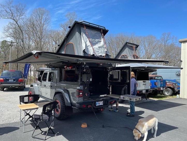 Jeep Gladiator Alu-Cab Canopy Camper Roll Call AVO OPEN HOUSE ARPIL 22 - 01.JPG