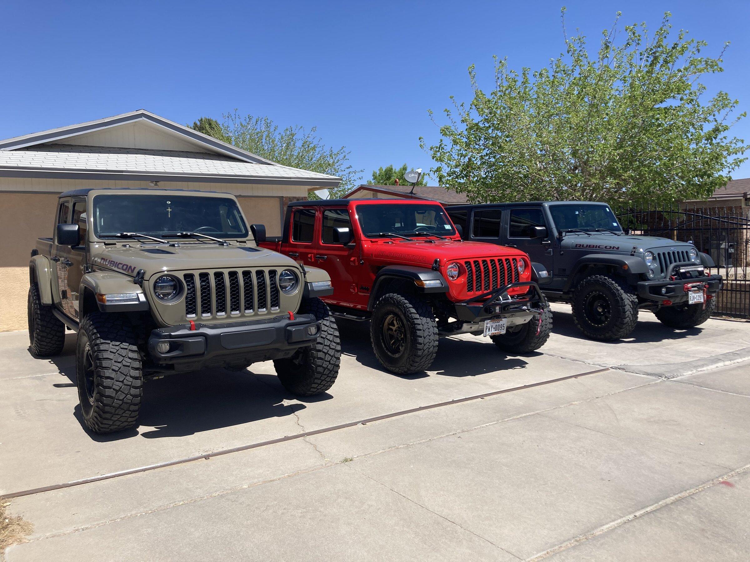 Jeep Gladiator Group shot! All the family Jeeps in one photo! Let's see some Jeep familys! IMG_4878
