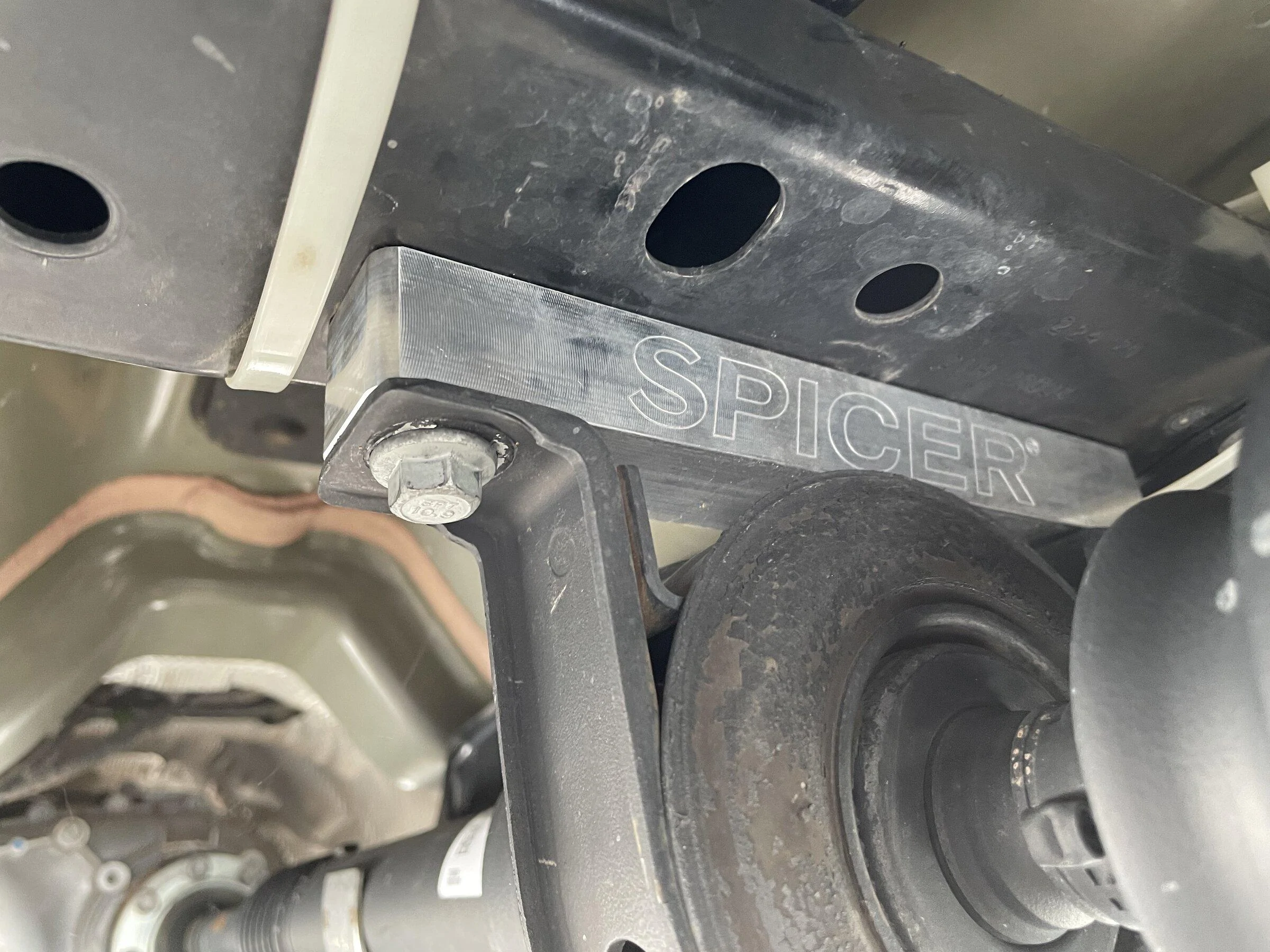 Jeep Gladiator Carrier bearing spacer for rear driveshaft CF282D3A-9D12-494B-9882-C6A7D02B727F