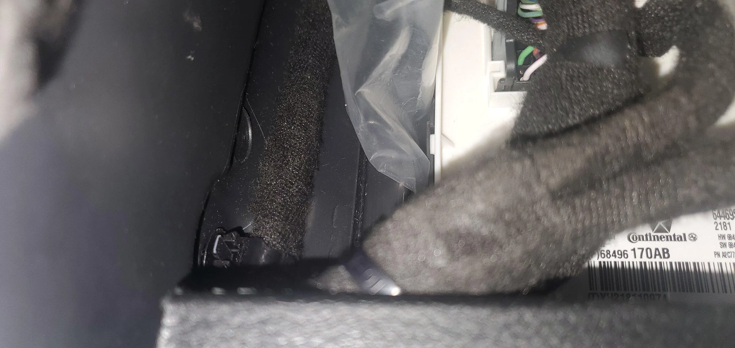 Jeep Gladiator Anyone have a bunch of poly plastic up to the right in the front passenger footwell? 20220414_162822