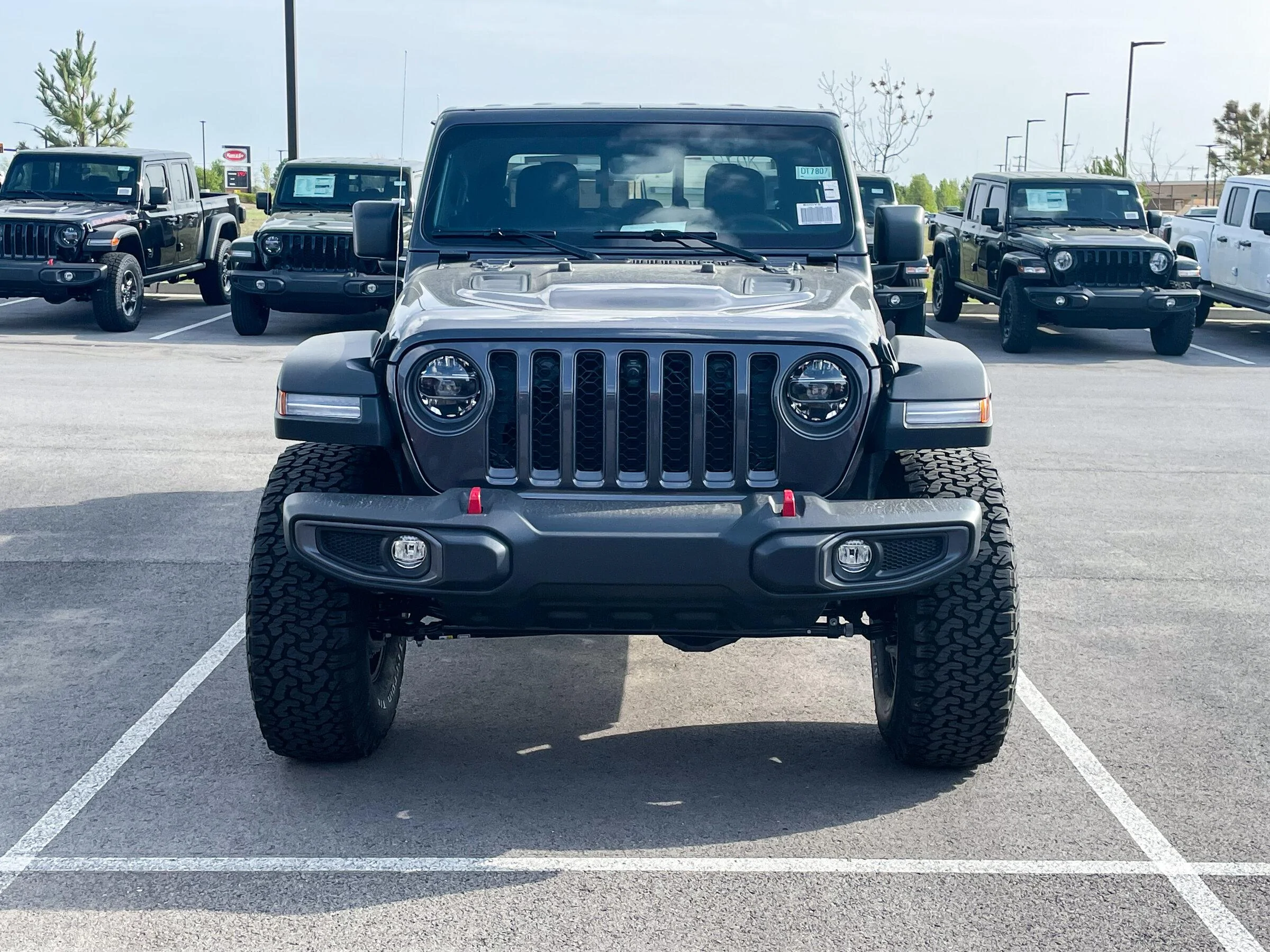 Jeep Gladiator SHOW ME YOUR WHEELS! B64BC24C-C81A-4FCB-B227-FEA2EE43D3A8