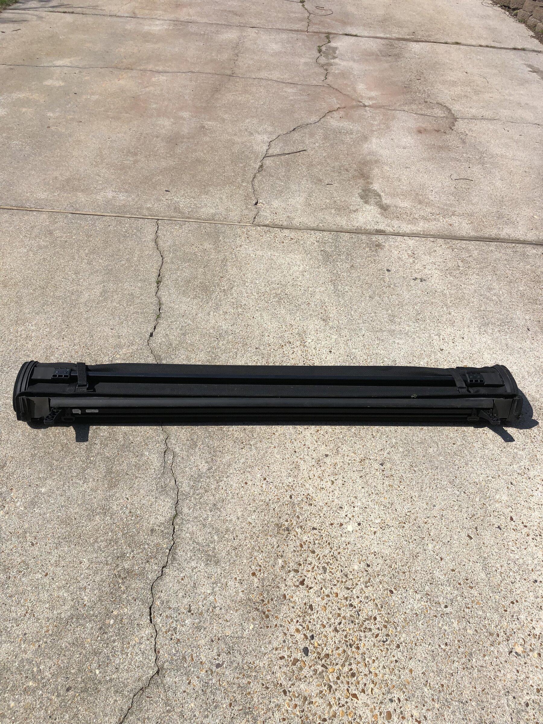 Jeep Gladiator 2020 JT MOPAR Soft Roll Up Cover 85D64DDB-707D-4422-9B18-259F8BA86E97