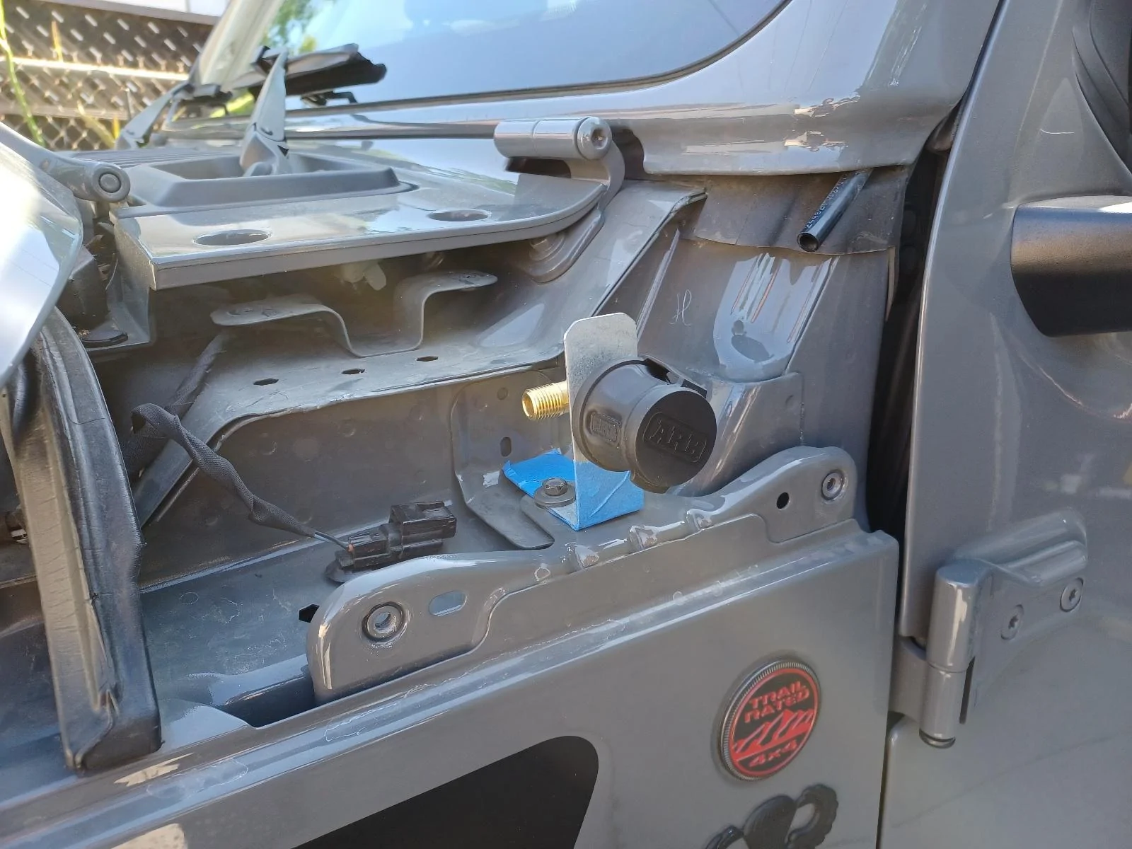 Jeep Gladiator Wrangler 4XE charge port cowl repurposed for ARB on-board air connection 20220415_155416