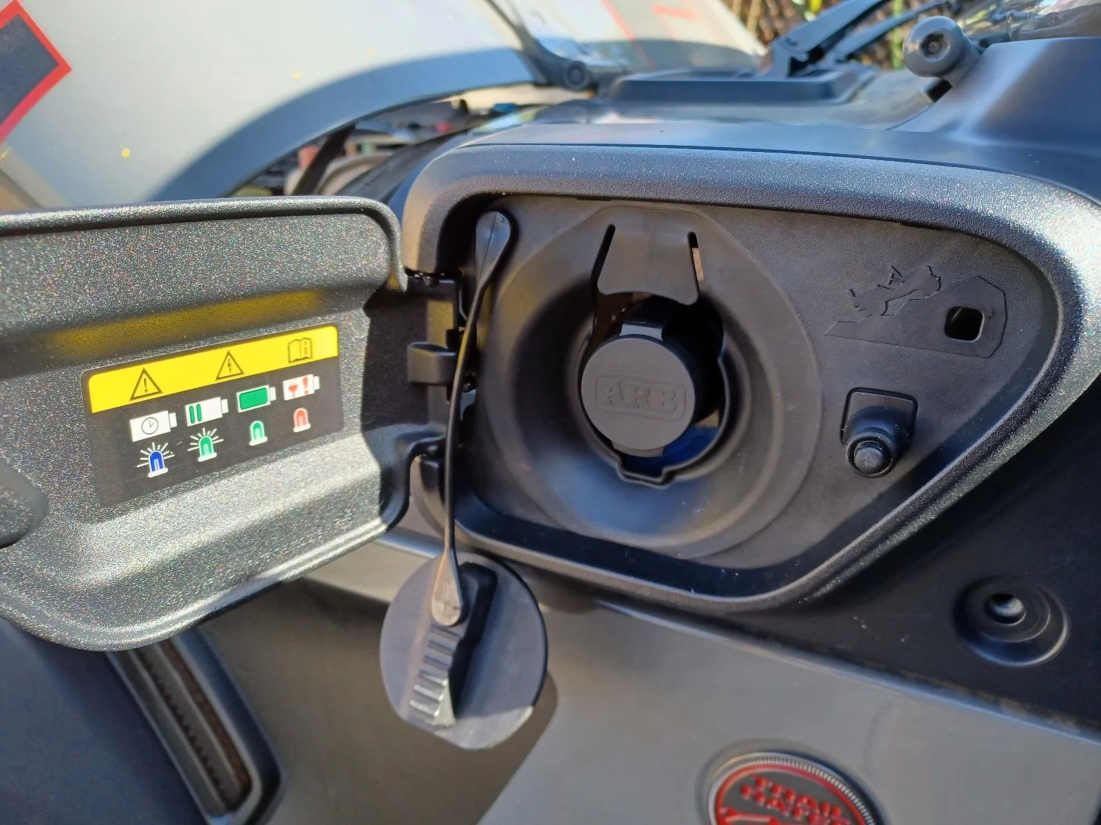 Jeep Gladiator Wrangler 4XE charge port cowl repurposed for ARB on-board air connection 20220415_155614