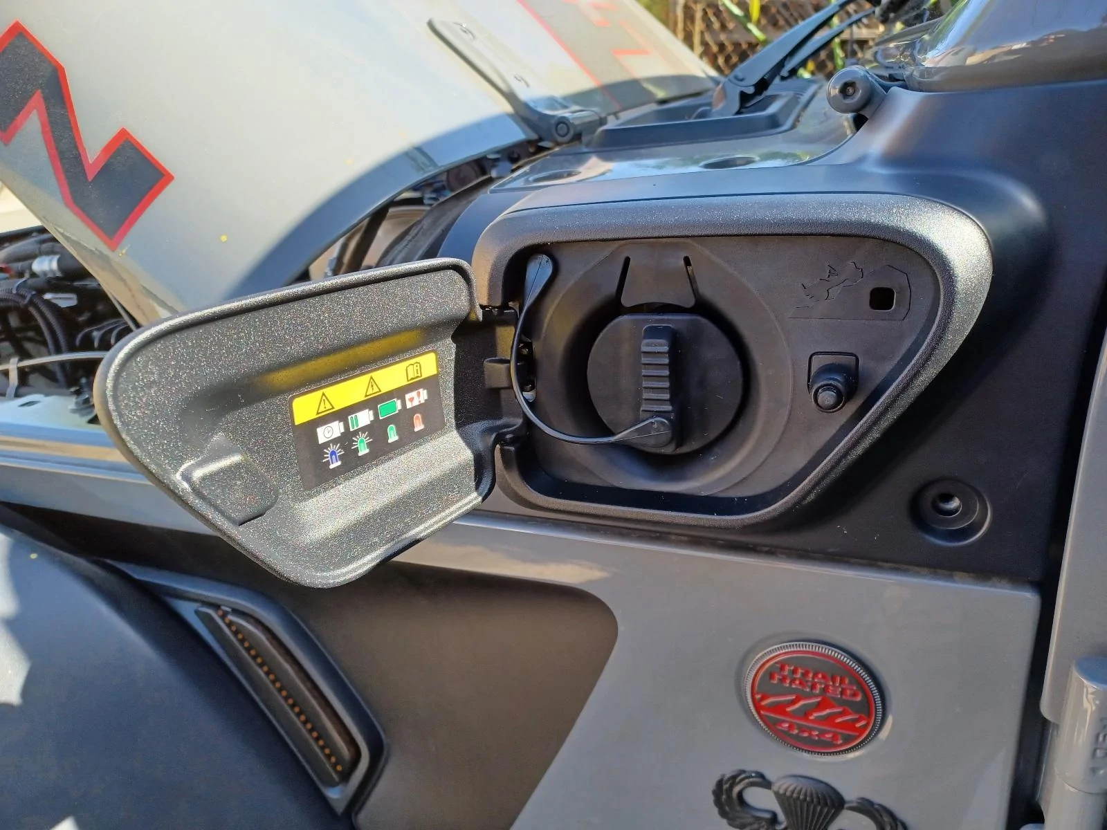 Jeep Gladiator Wrangler 4XE charge port cowl repurposed for ARB on-board air connection 20220415_155555