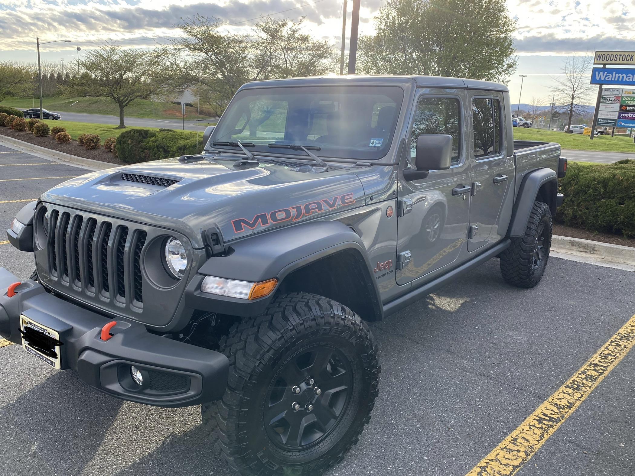 Jeep Gladiator STING GRAY Gladiator JT Club 13B47348-1143-4EA9-BD1B-E9EFAFAC0D51