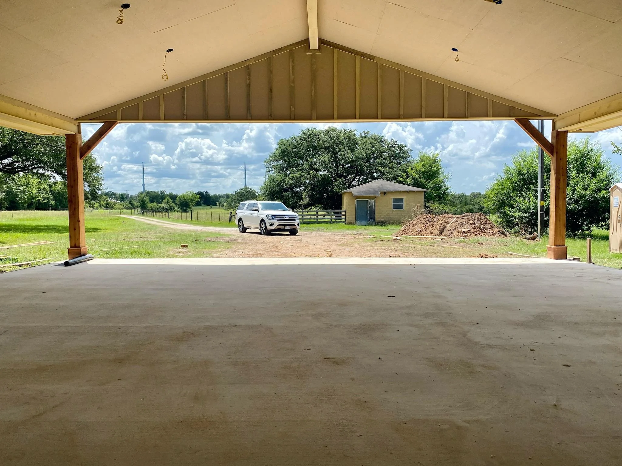 Jeep Gladiator Show Me Your Carport AF045419-53C3-4497-A2DD-60D6F96C316E
