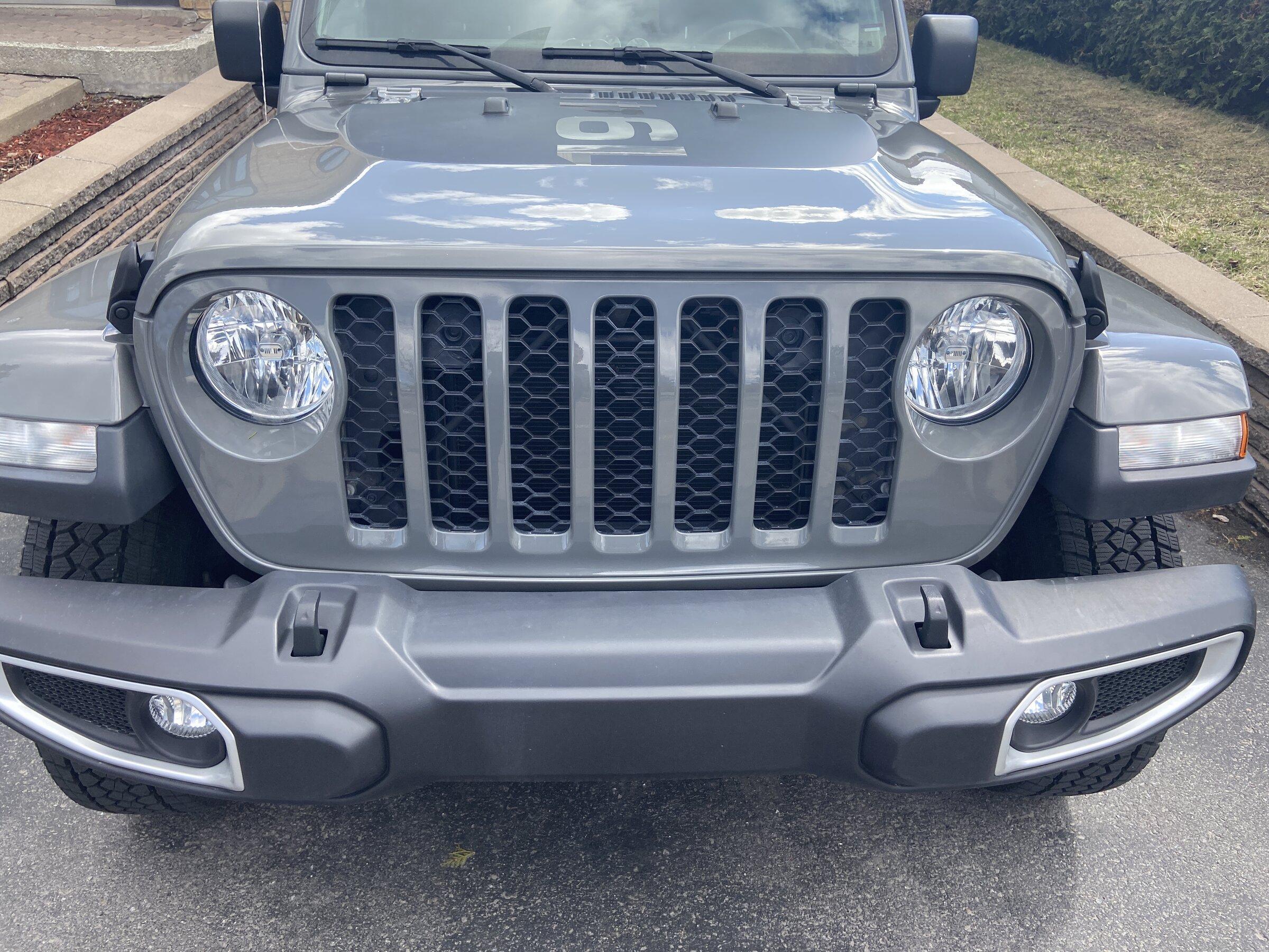 Jeep Gladiator I probably made a mistake - front grill 5F1906BA-4148-4E45-99CB-D4410059739F