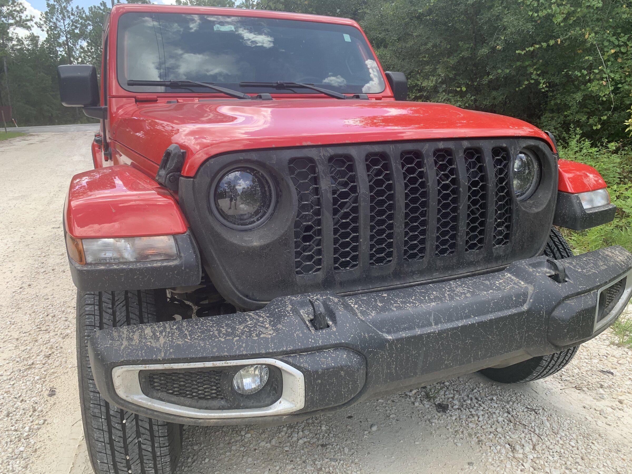 Jeep Gladiator I probably made a mistake - front grill 94B070C2-2147-4B6D-808D-6C29A56C55C5