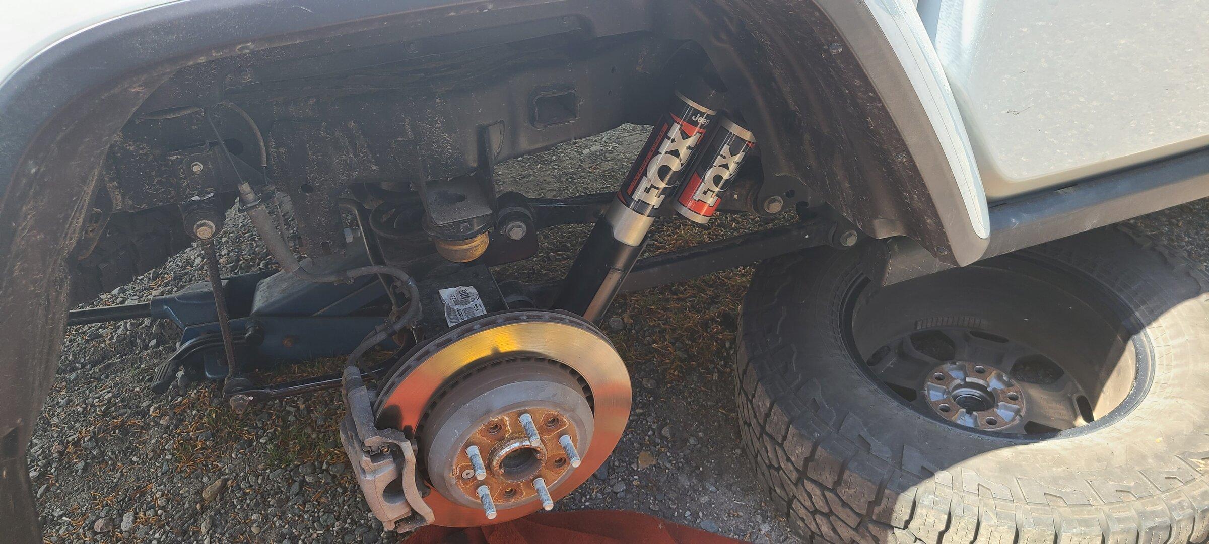 Jeep Gladiator Mojave shocks on a Rubicon 20220416_140752
