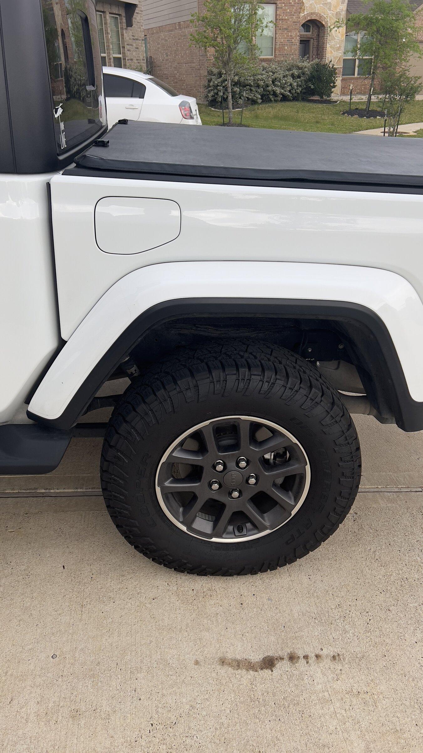 Jeep Gladiator Looking for bone-stock Overland measurements 4CC78C90-1C2B-4817-968C-B71EE2FEE479