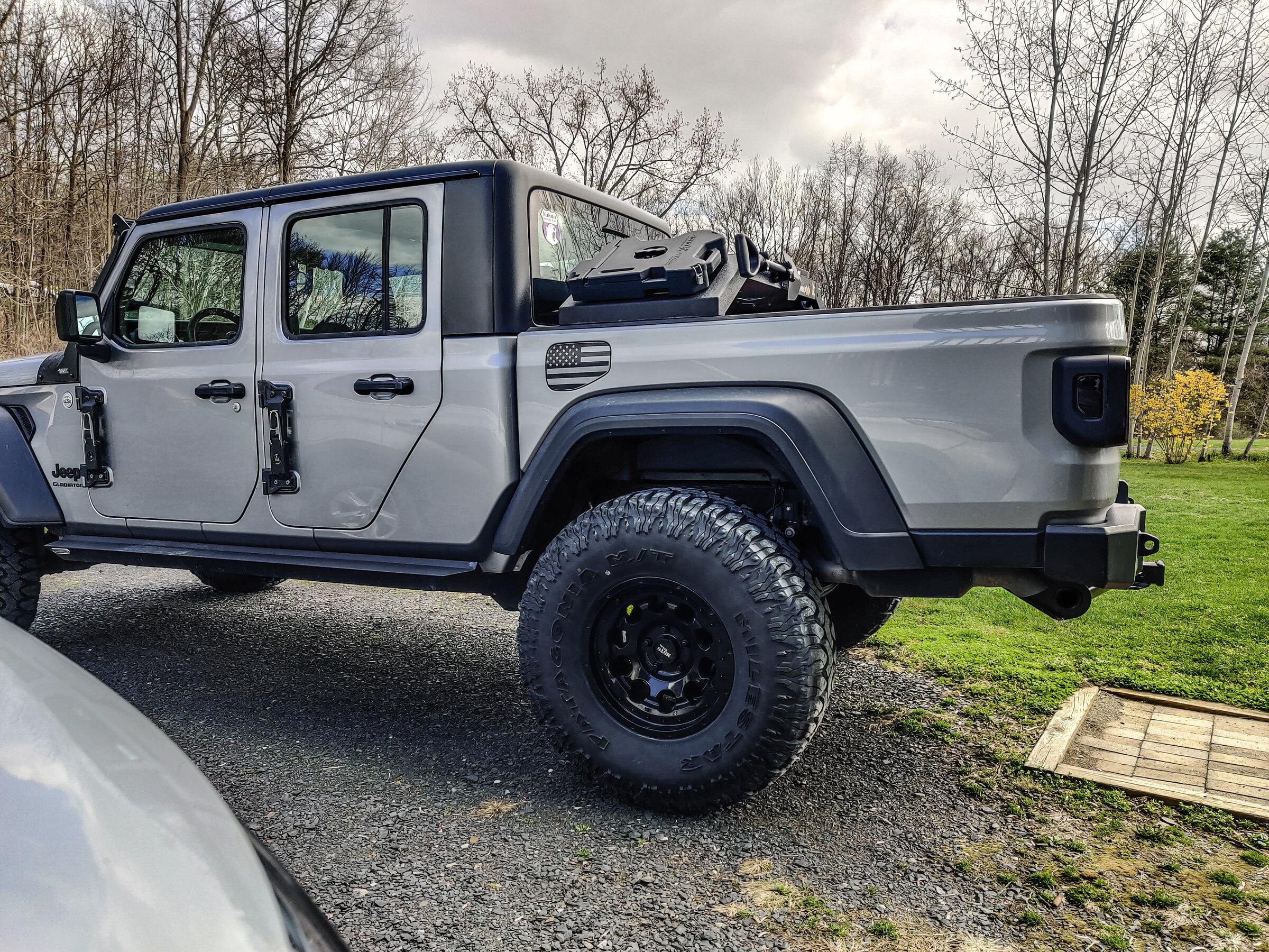 Jeep Gladiator Draw-Tite Max-Frame Trailer Hitch PSX_20220417_153225