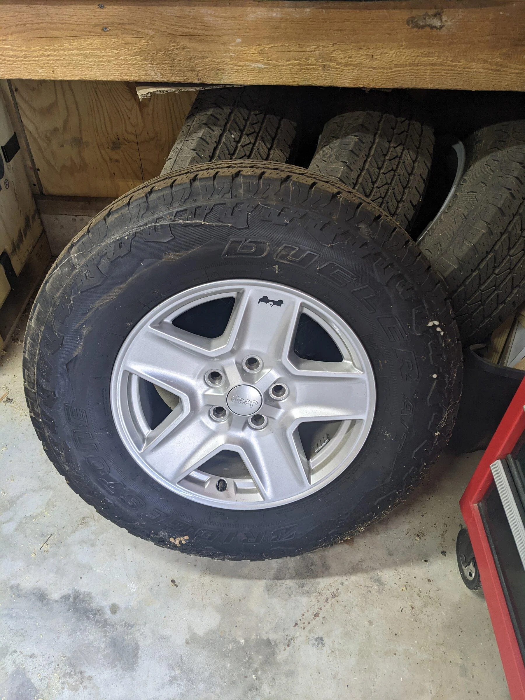 Jeep Gladiator Max Tow Sport Tires and Rims with TPMS PXL_20220417_211044245