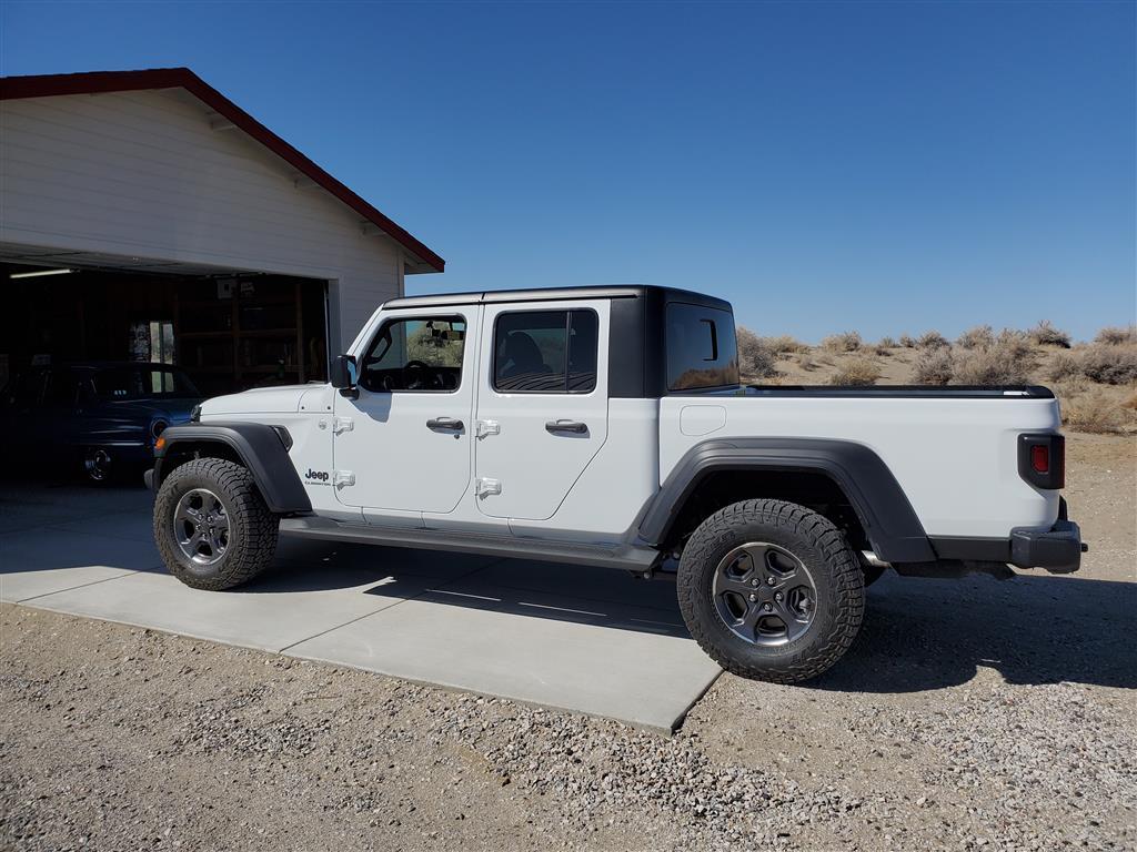 Jeep Gladiator Go from 245/75 r17 to higher on Sport S Max Tow? 20210327_152046 (Medium)