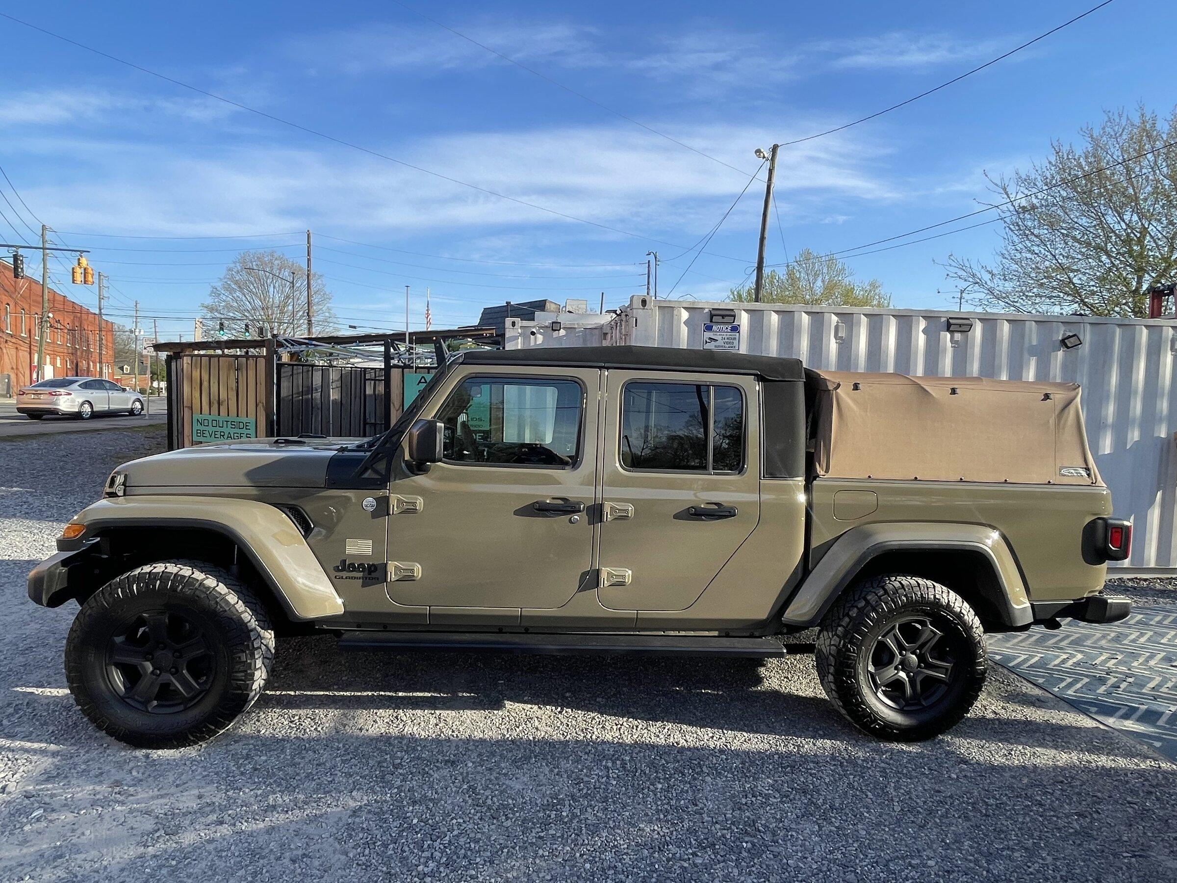 Jeep Gladiator Tan SofTopper on Gator Gladiator w/ Premium soft top? 74C0E1AA-8D41-4E73-8CEE-56D560EDBA95