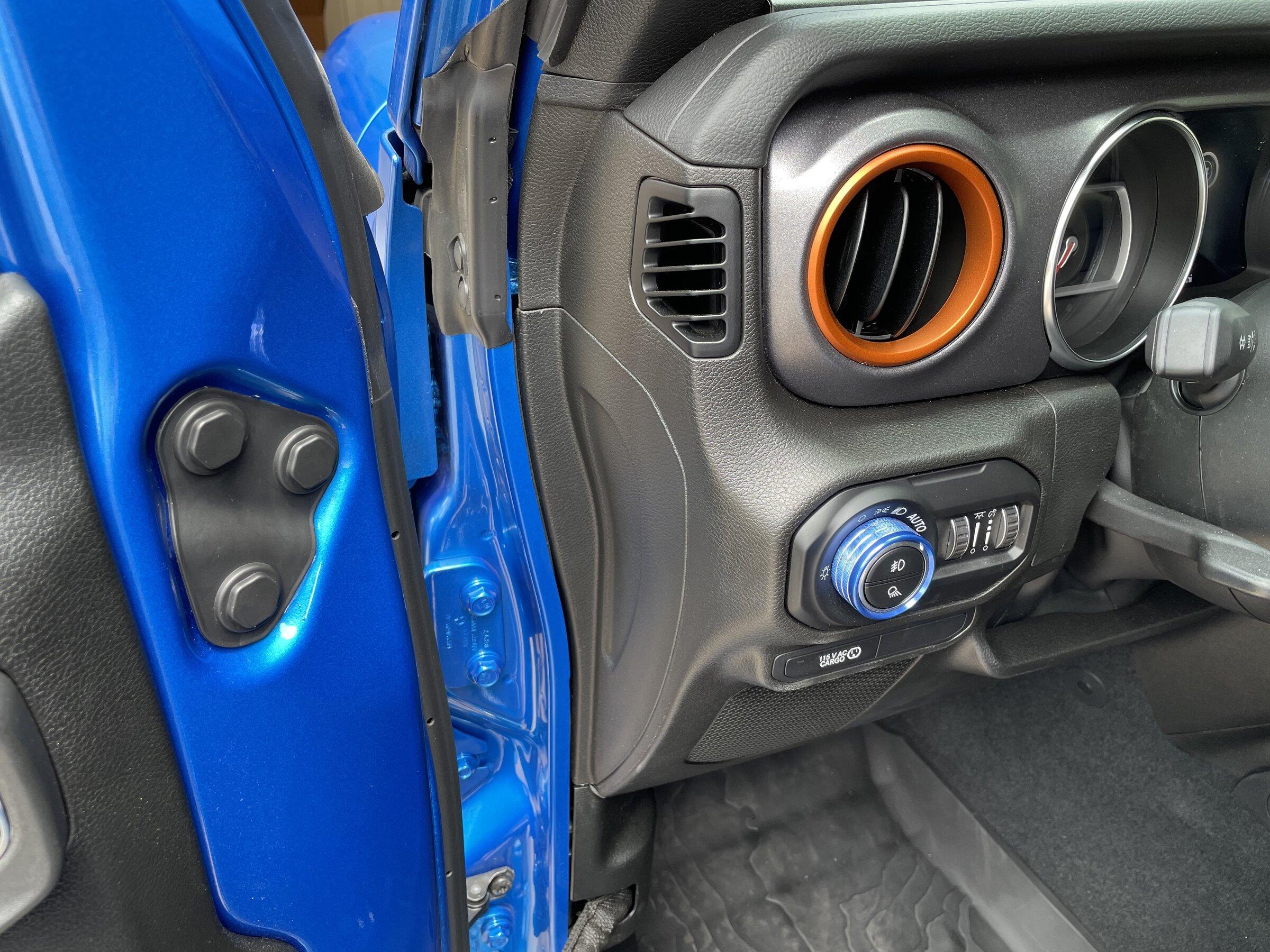 Jeep Gladiator Interior Mods 7FB5B9F4-79EF-46CA-8AF8-AF24DAB25FB7