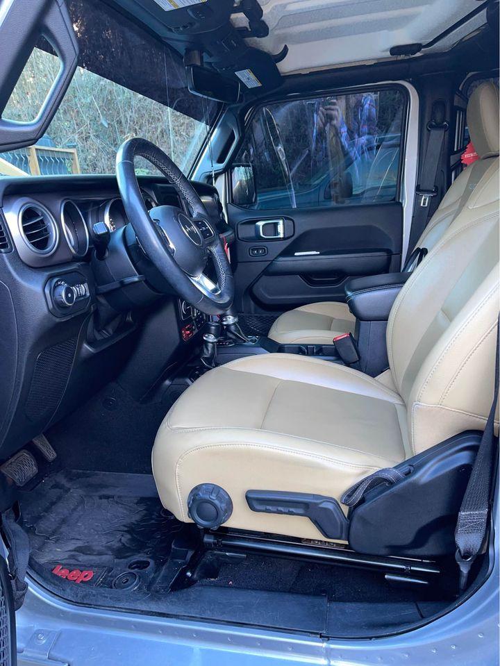 Jeep Gladiator 2018 Jeep Wrangler Unlimited Rubicon LIFTED on 38s - $48,000 271649451_430967398768055_2556439859009107342_n