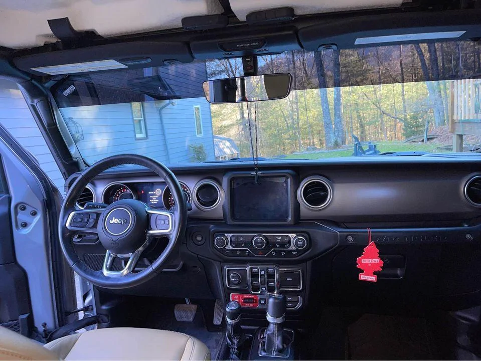 Jeep Gladiator 2018 Jeep Wrangler Unlimited Rubicon LIFTED on 38s - $48,000 271740802_430967348768060_3377581095011312611_n