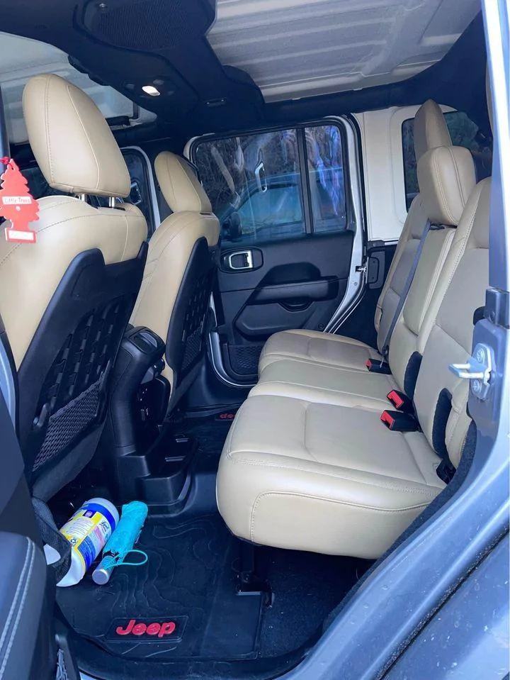 Jeep Gladiator 2018 Jeep Wrangler Unlimited Rubicon LIFTED on 38s - $48,000 271736639_430967375434724_5678092679401003718_n