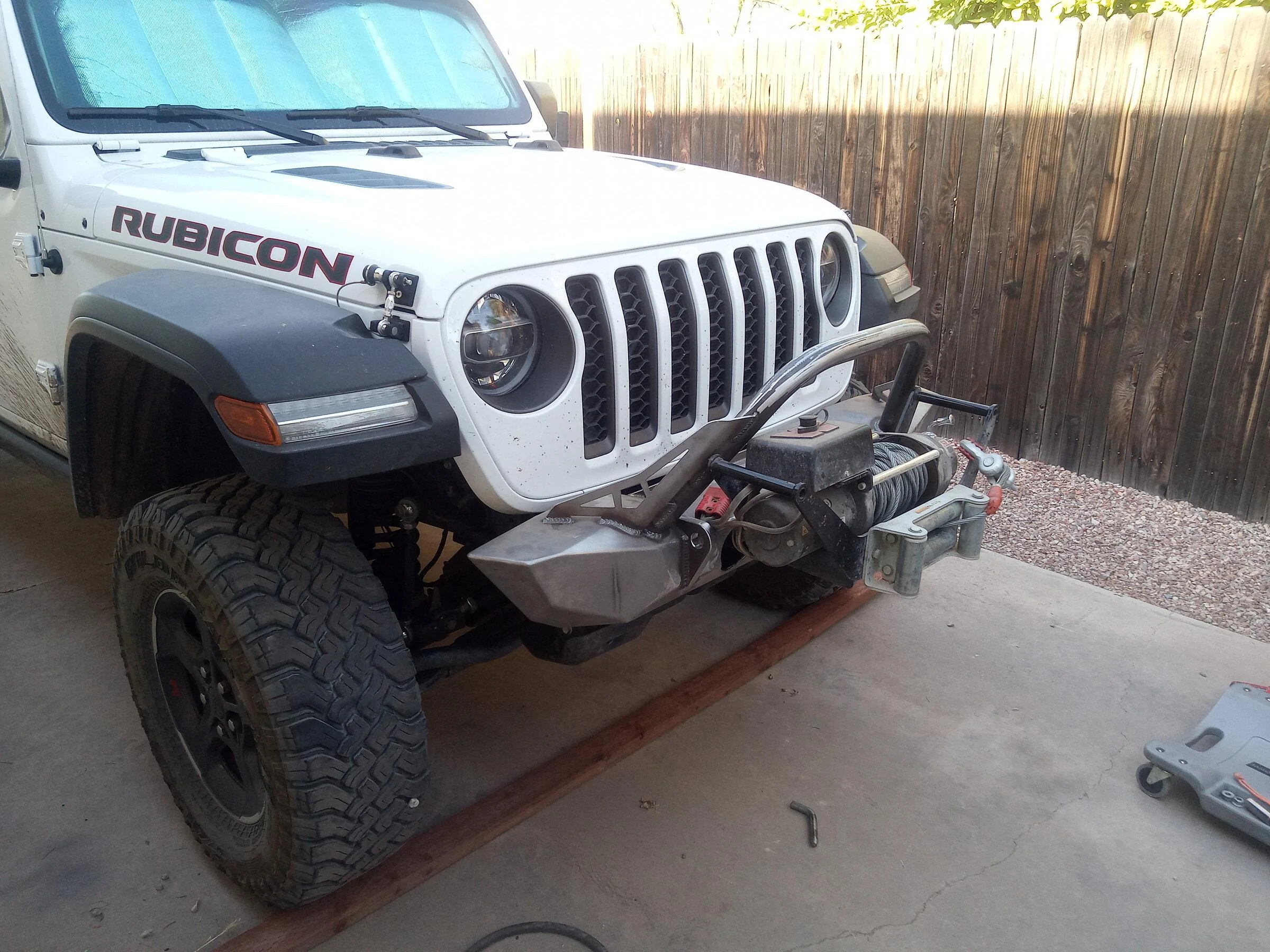 Jeep Gladiator Front bumper with integrated receiver IMG_20220417_173127