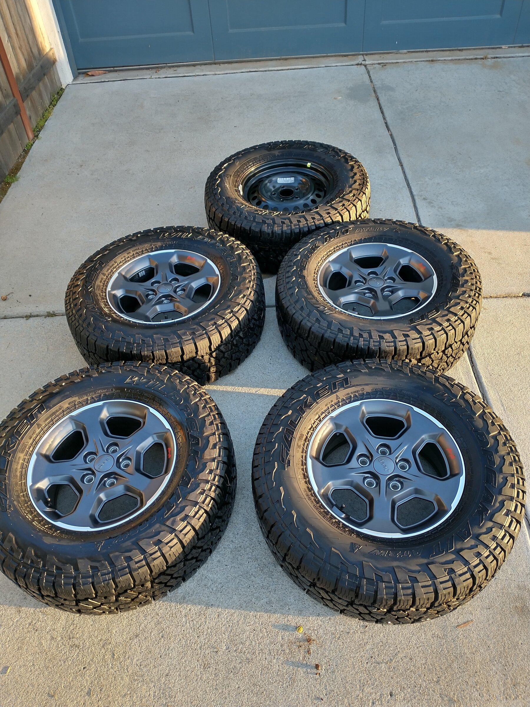 Jeep Gladiator JT Rubicon wheels and tires IMG_20220417_184805626_HDR