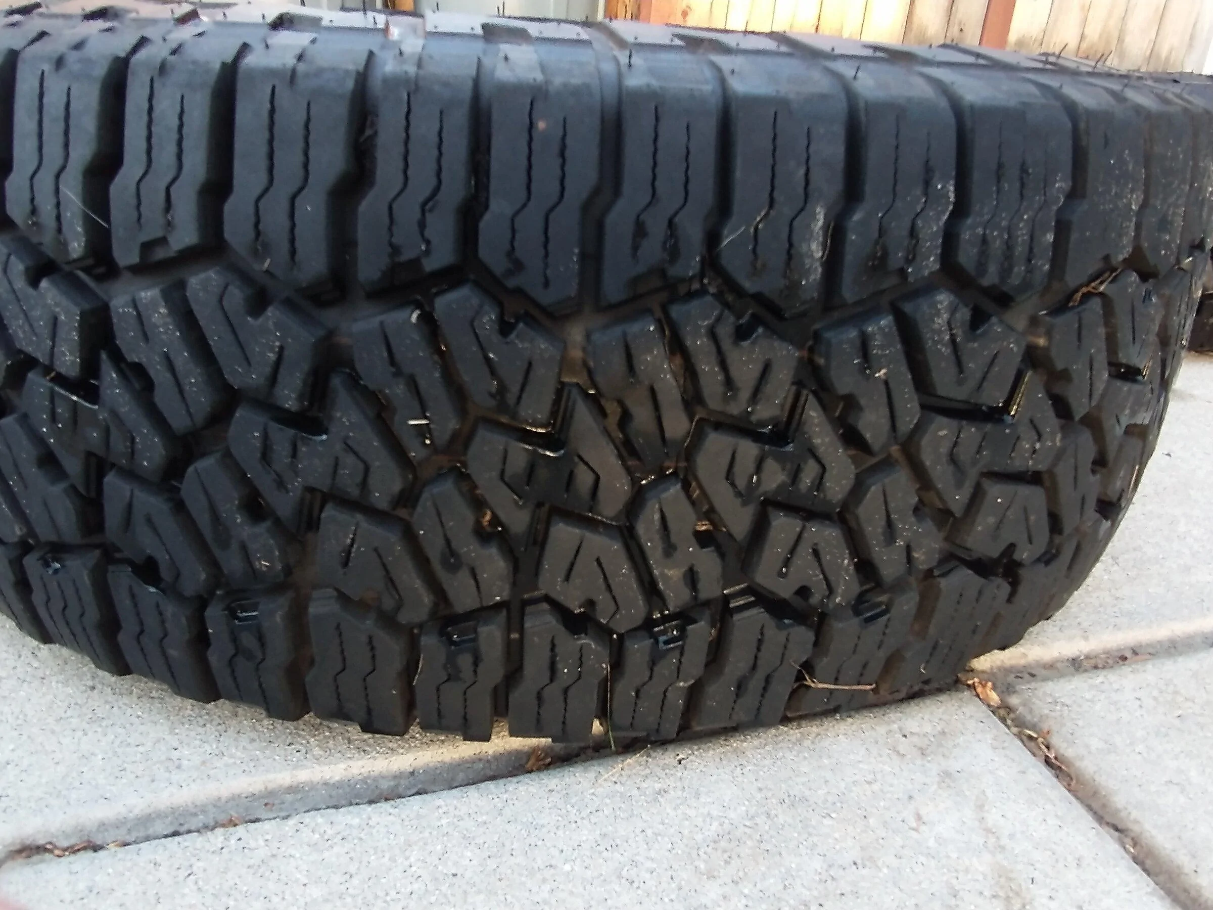 Jeep Gladiator JT Rubicon wheels and tires IMG_20220417_185344769