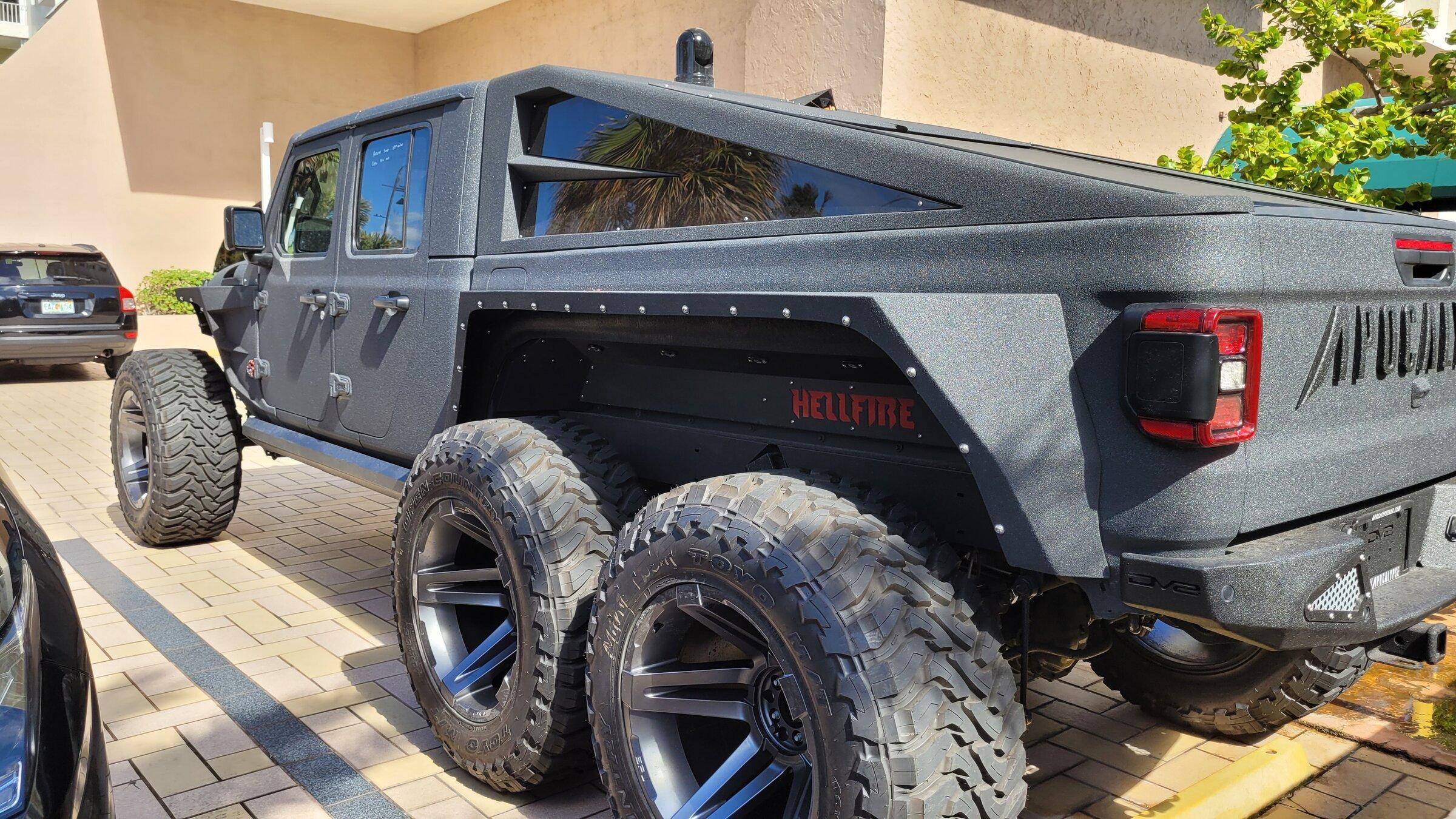 Jeep Gladiator Jeep apocalypse in person 20220417_101815